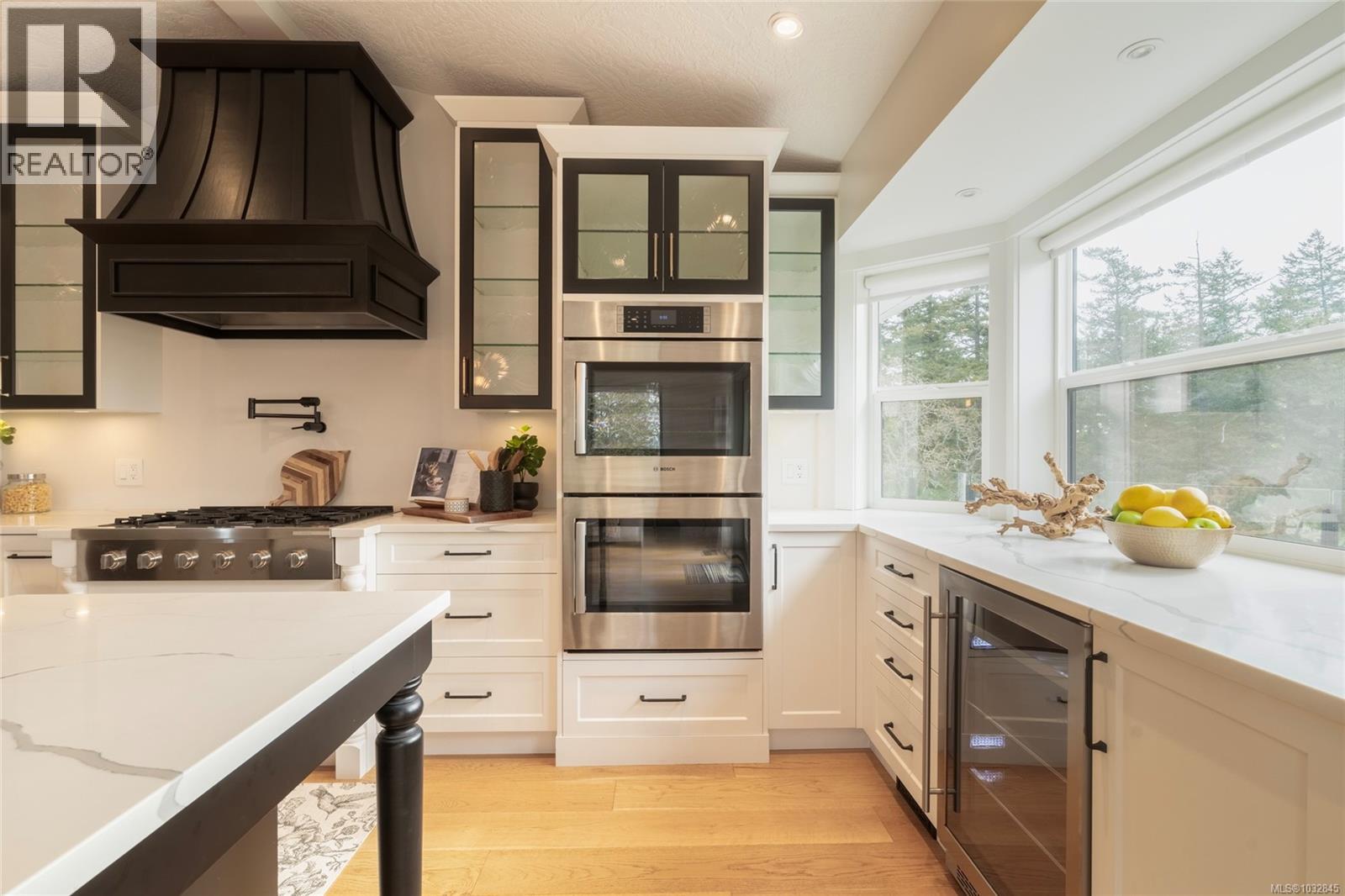 77 View Royal Ave, View Royal, British Columbia  V9B 1A6 - Photo 10 - 1032845