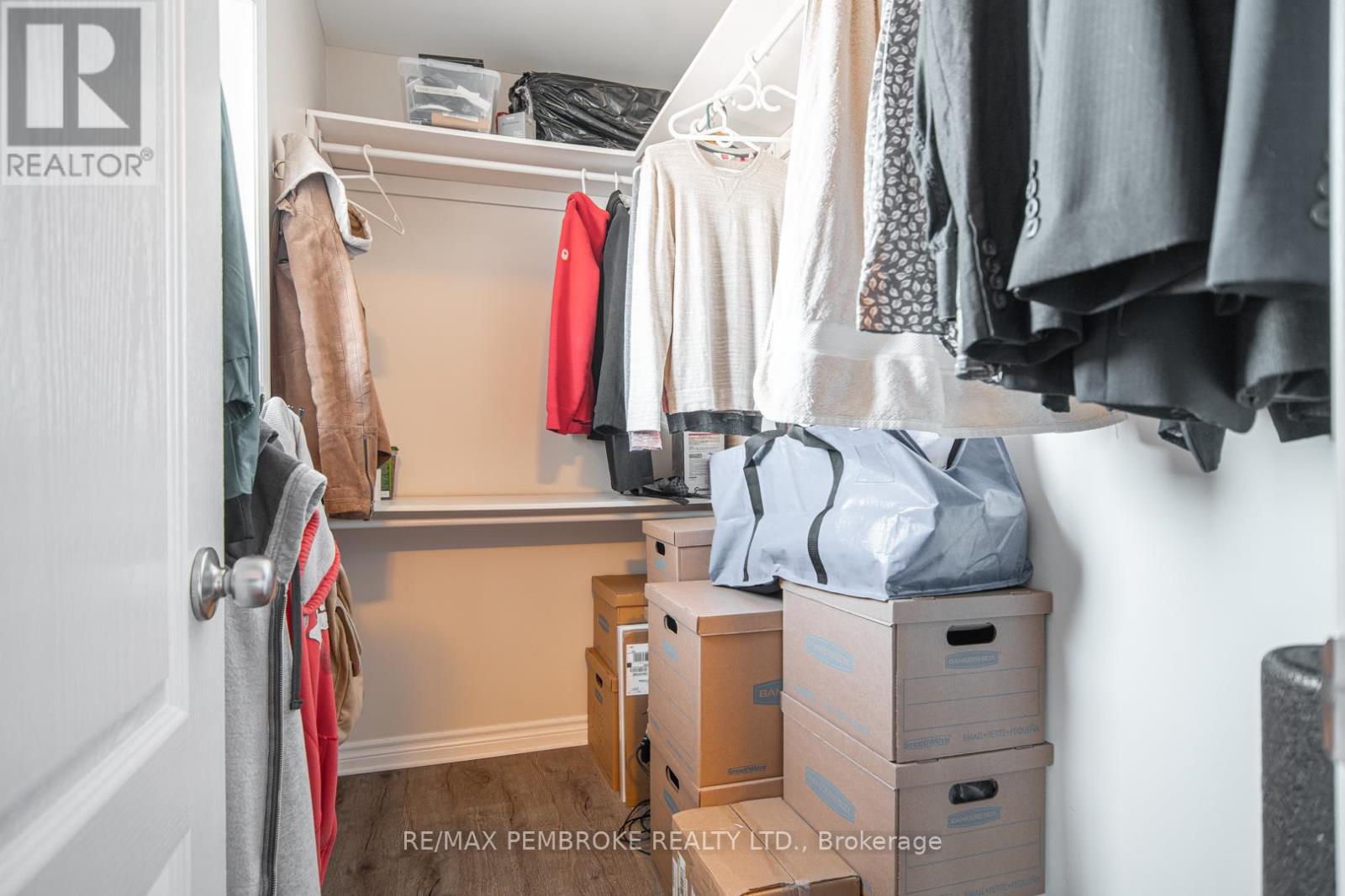 2073 Sandstone Crescent, Petawawa, Ontario  K8H 0B2 - Photo 16 - X13042728