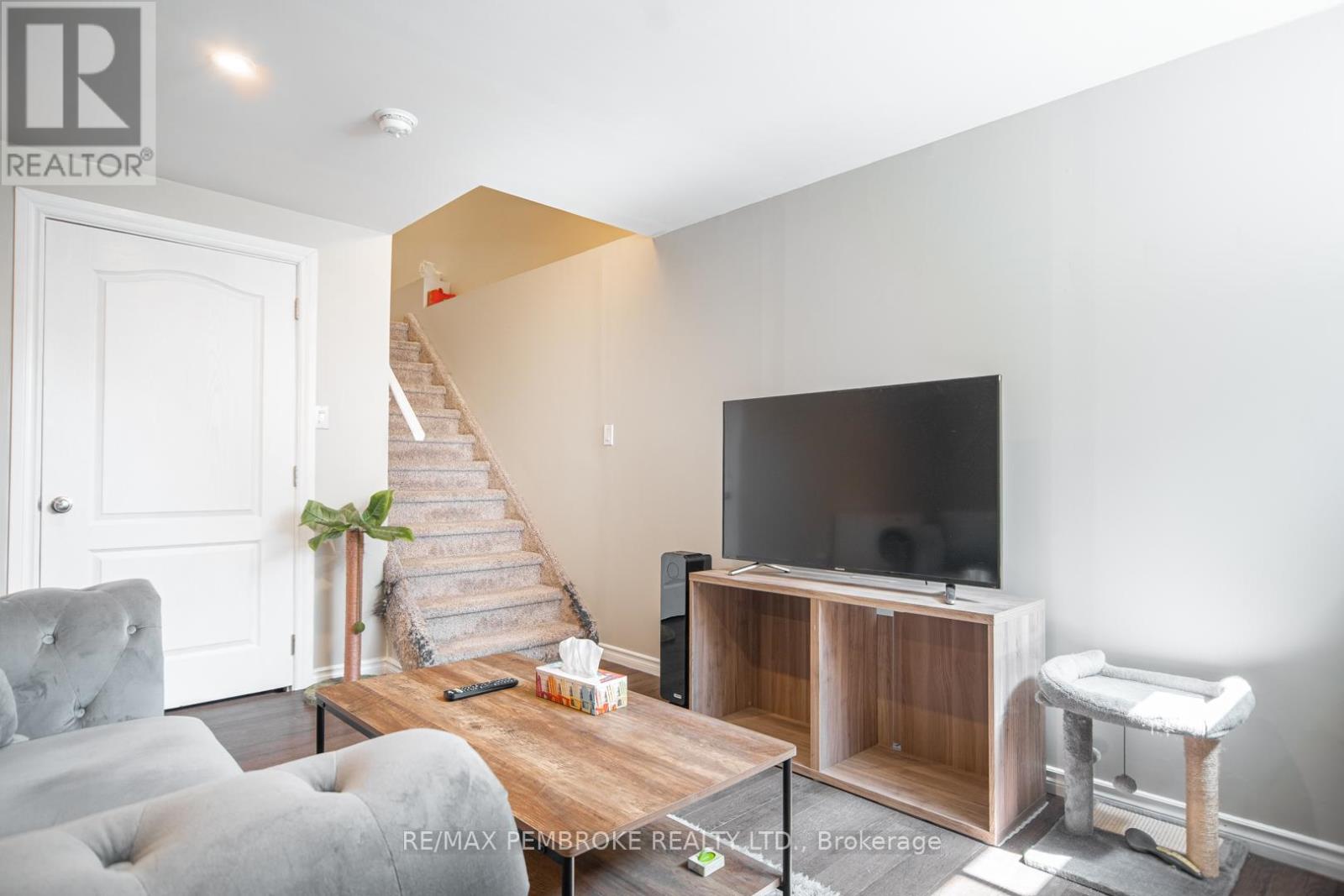 2073 Sandstone Crescent, Petawawa, Ontario  K8H 0B2 - Photo 24 - X13042728