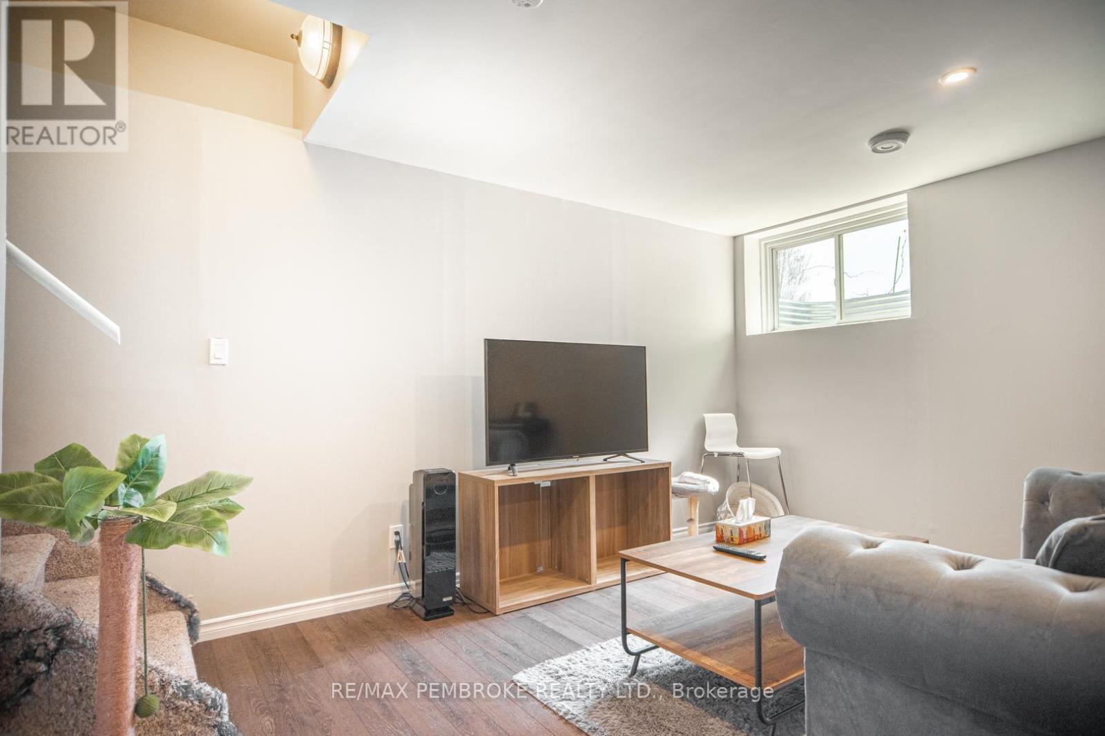 2073 Sandstone Crescent, Petawawa, Ontario  K8H 0B2 - Photo 25 - X13042728