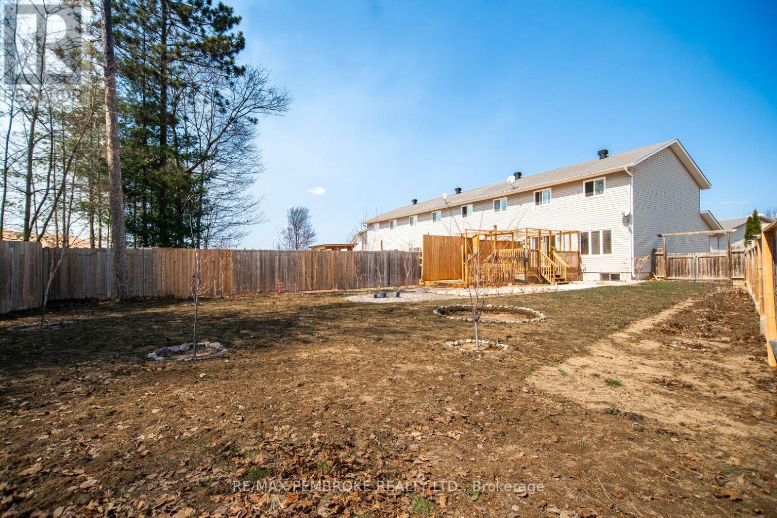 2073 Sandstone Crescent, Petawawa, Ontario  K8H 0B2 - Photo 33 - X13042728