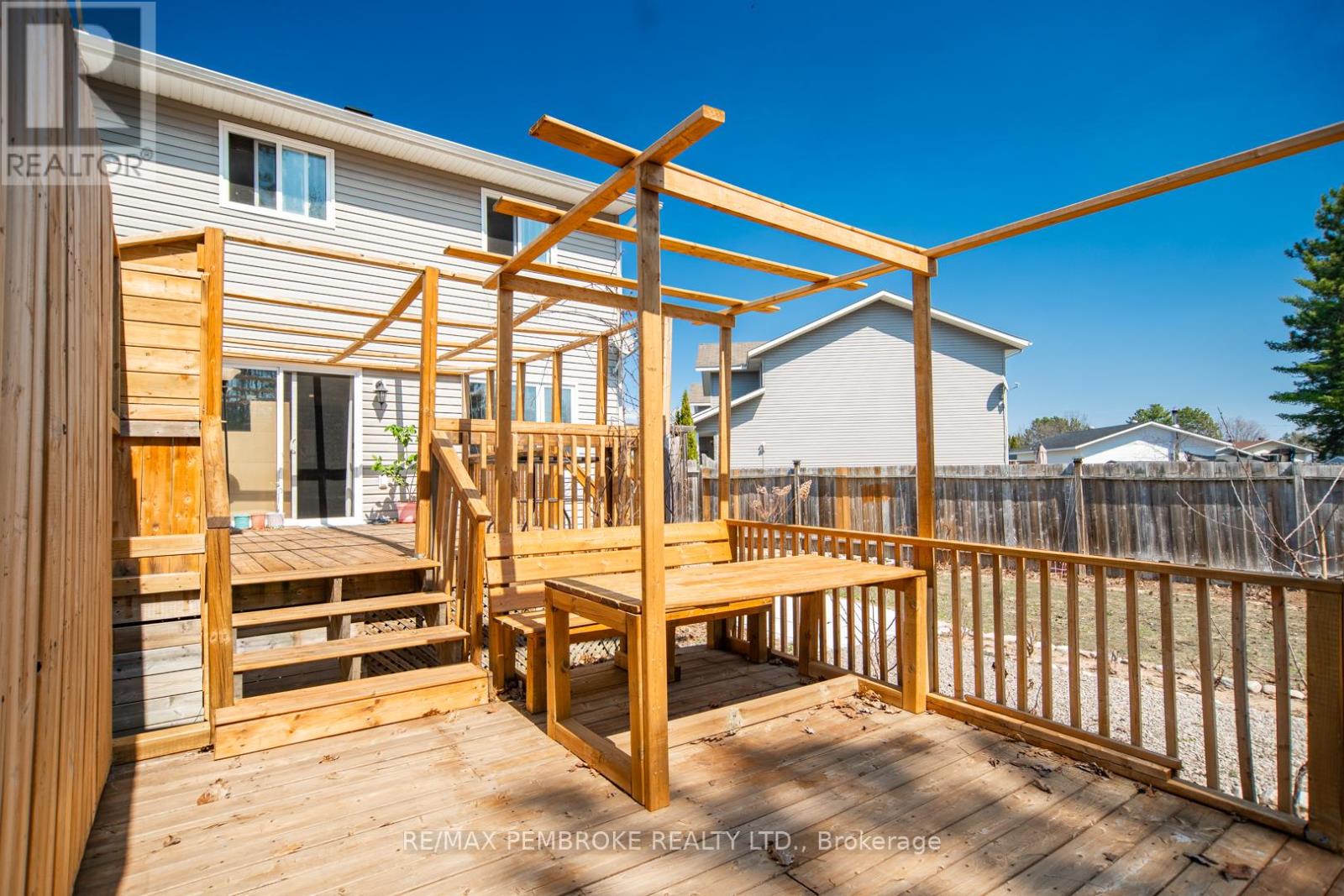 2073 Sandstone Crescent, Petawawa, Ontario  K8H 0B2 - Photo 37 - X13042728