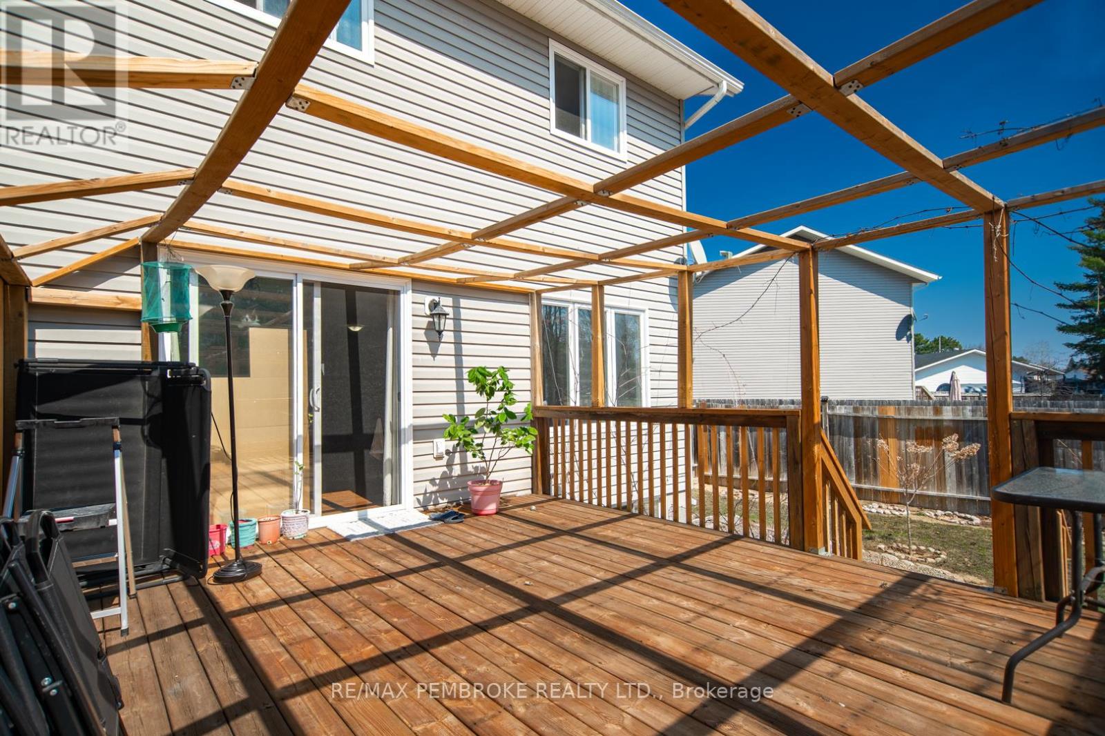 2073 Sandstone Crescent, Petawawa, Ontario  K8H 0B2 - Photo 39 - X13042728