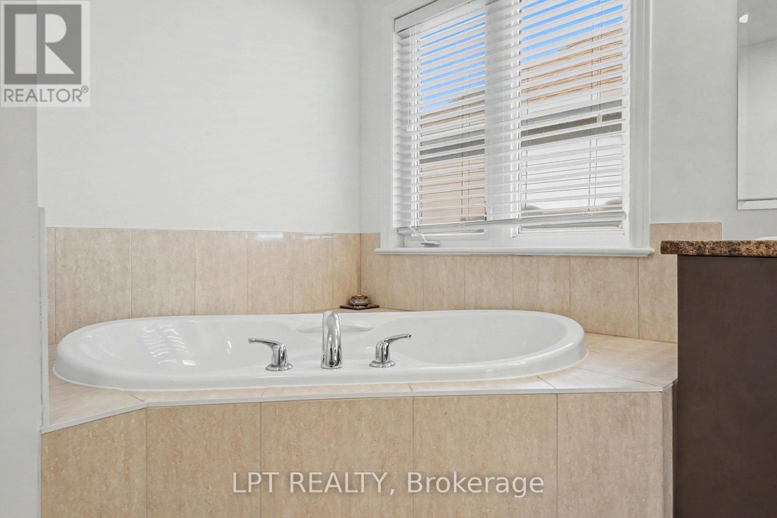 269 Gracewood Crescent, Ottawa, Ontario  K1T 0J1 - Photo 23 - X13042596