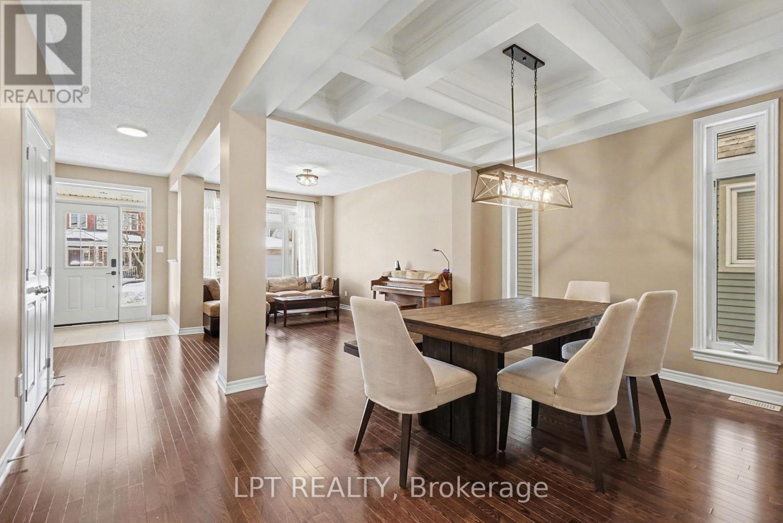 269 Gracewood Crescent, Ottawa, Ontario  K1T 0J1 - Photo 5 - X13042596