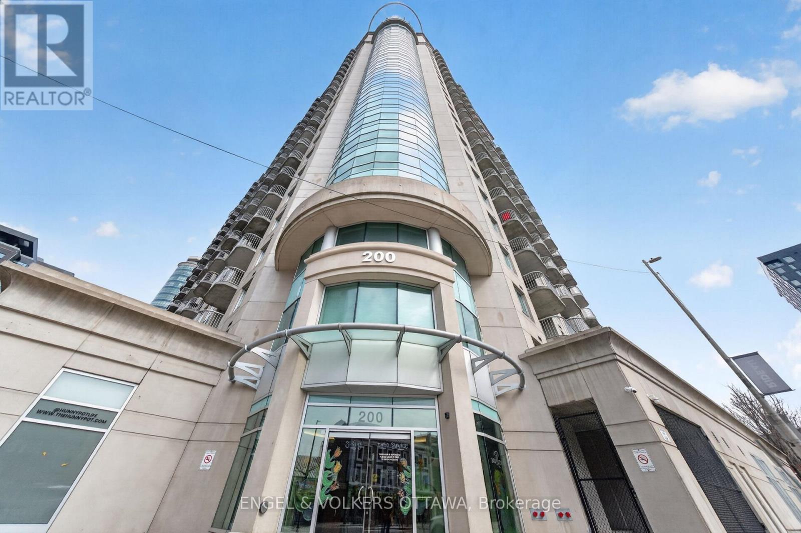 408 - 200 Rideau Street, Ottawa, Ontario  K1N 5Y1 - Photo 3 - X13042620