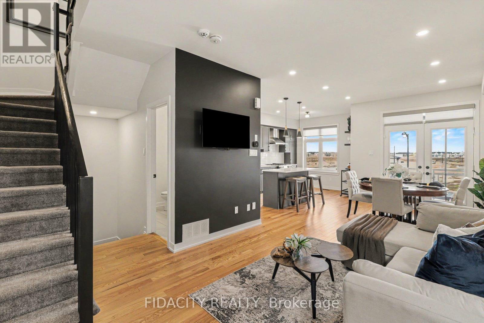 1768 Crux Road, Ottawa, Ontario  K1W 0R3 - Photo 5 - X13042630