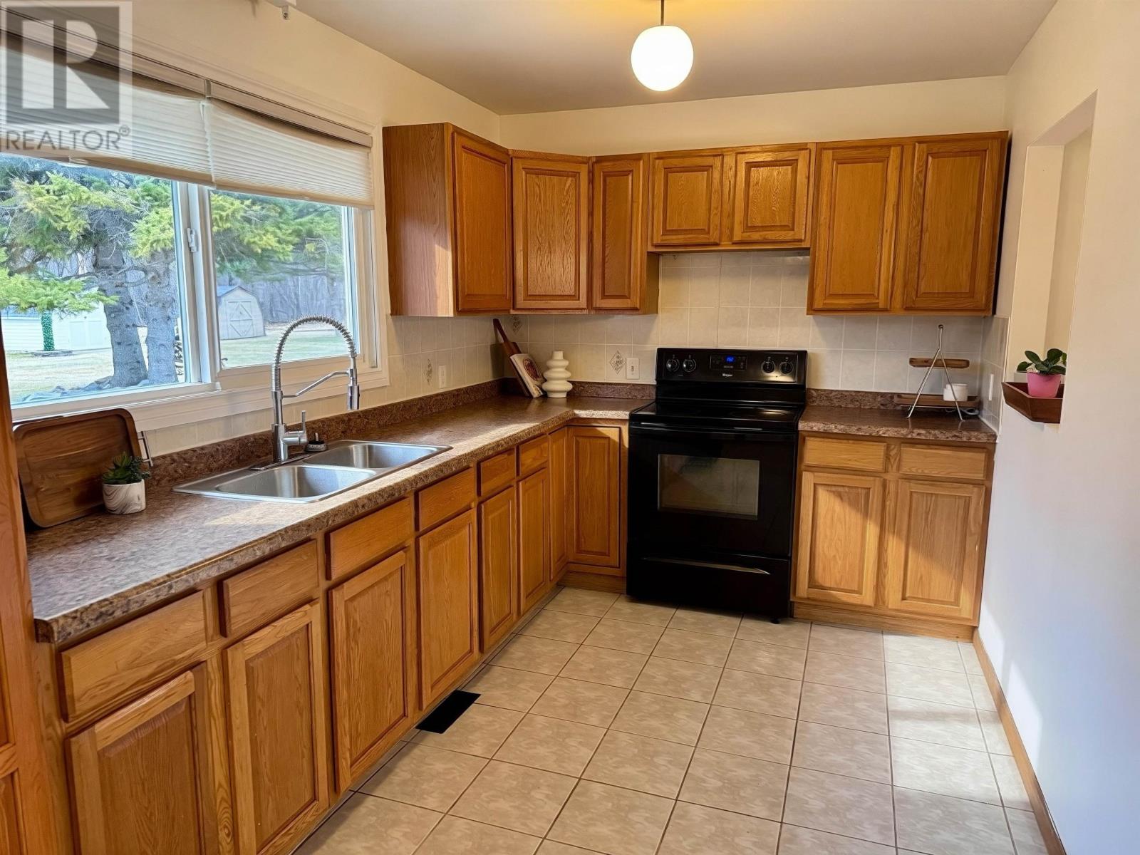 1039 Williams Ave, Fort Frances, Ontario  P9A 3P4 - Photo 11 - TB2600802