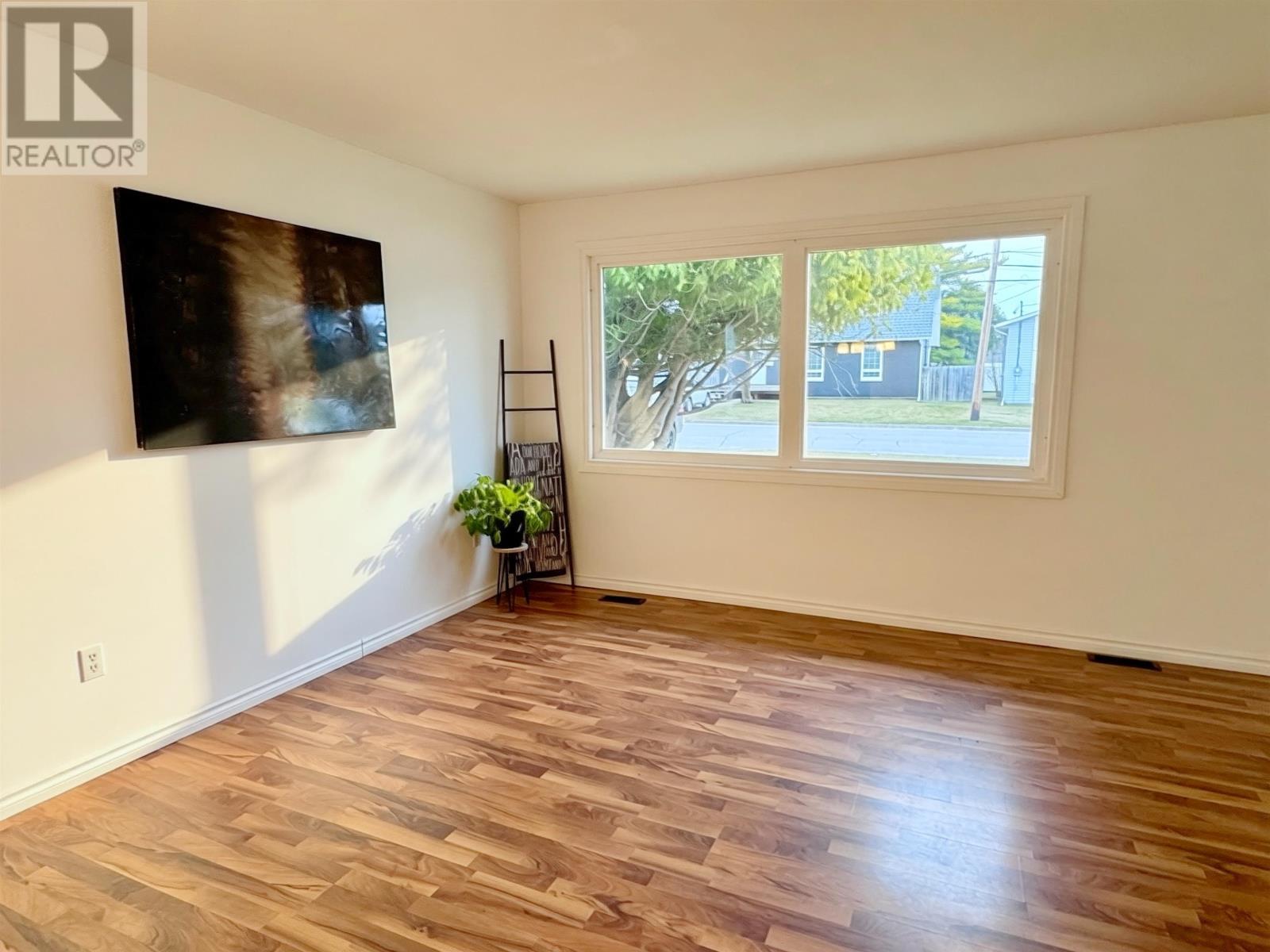 1039 Williams Ave, Fort Frances, Ontario  P9A 3P4 - Photo 6 - TB2600802