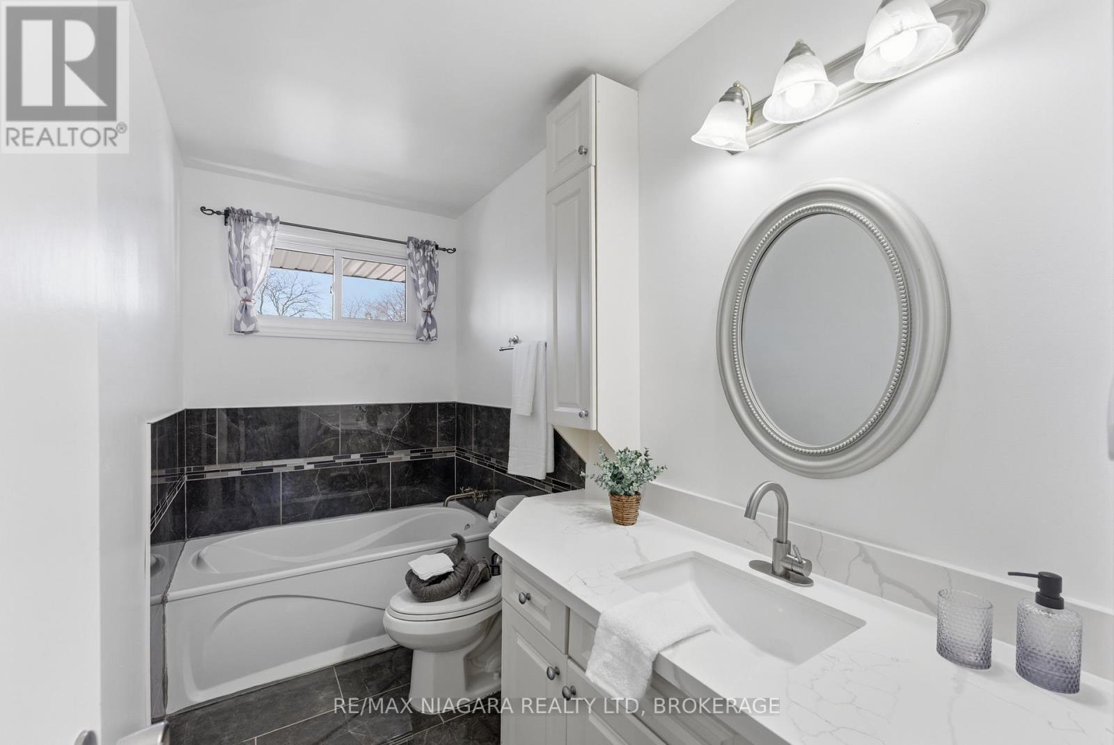 45 Meredith Drive, St. Catharines, Ontario  L2M 6R5 - Photo 12 - X13042666