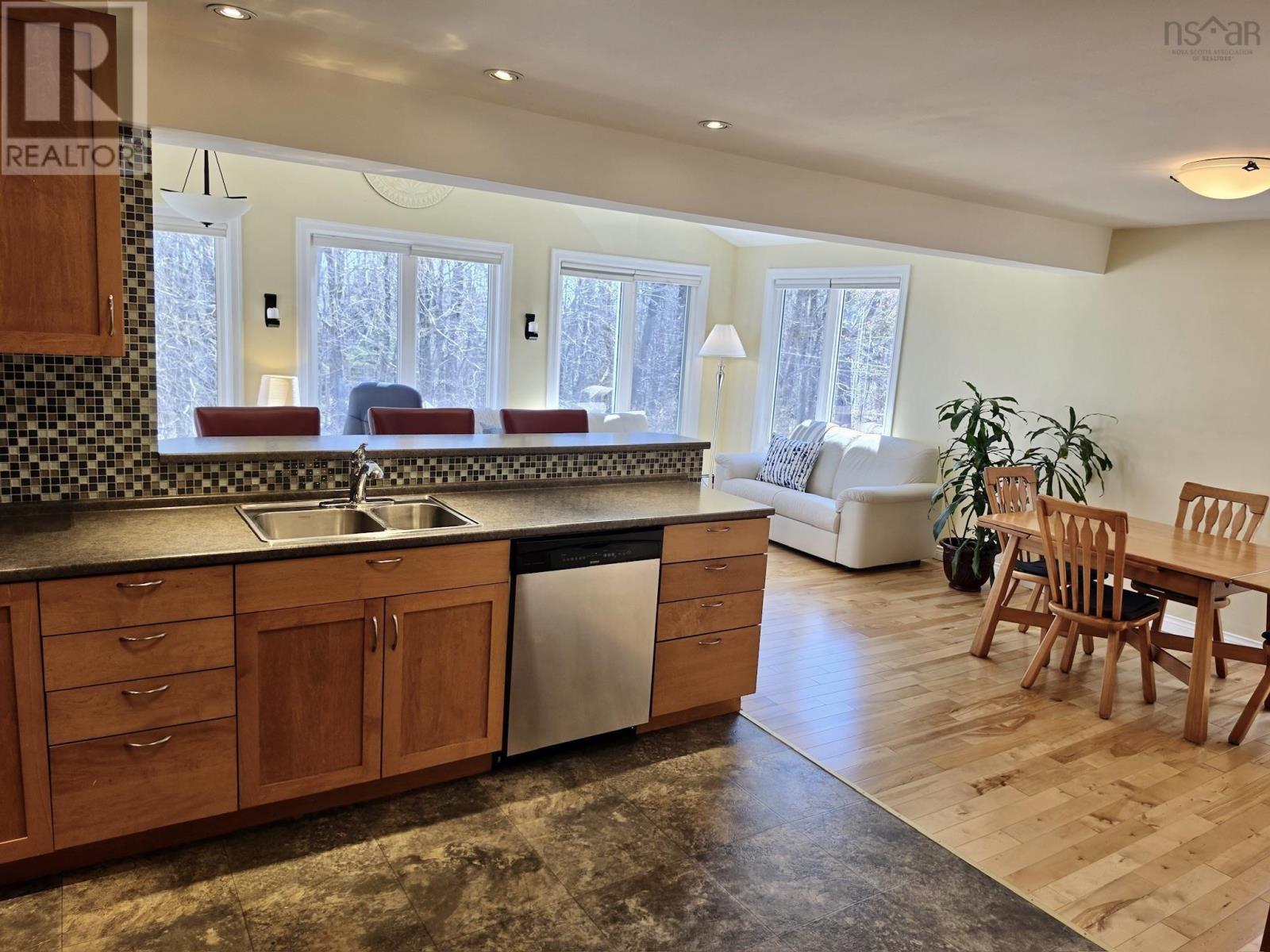 3 Beech Street, Bedford, Nova Scotia  B4A 1T1 - Photo 8 - 202608594