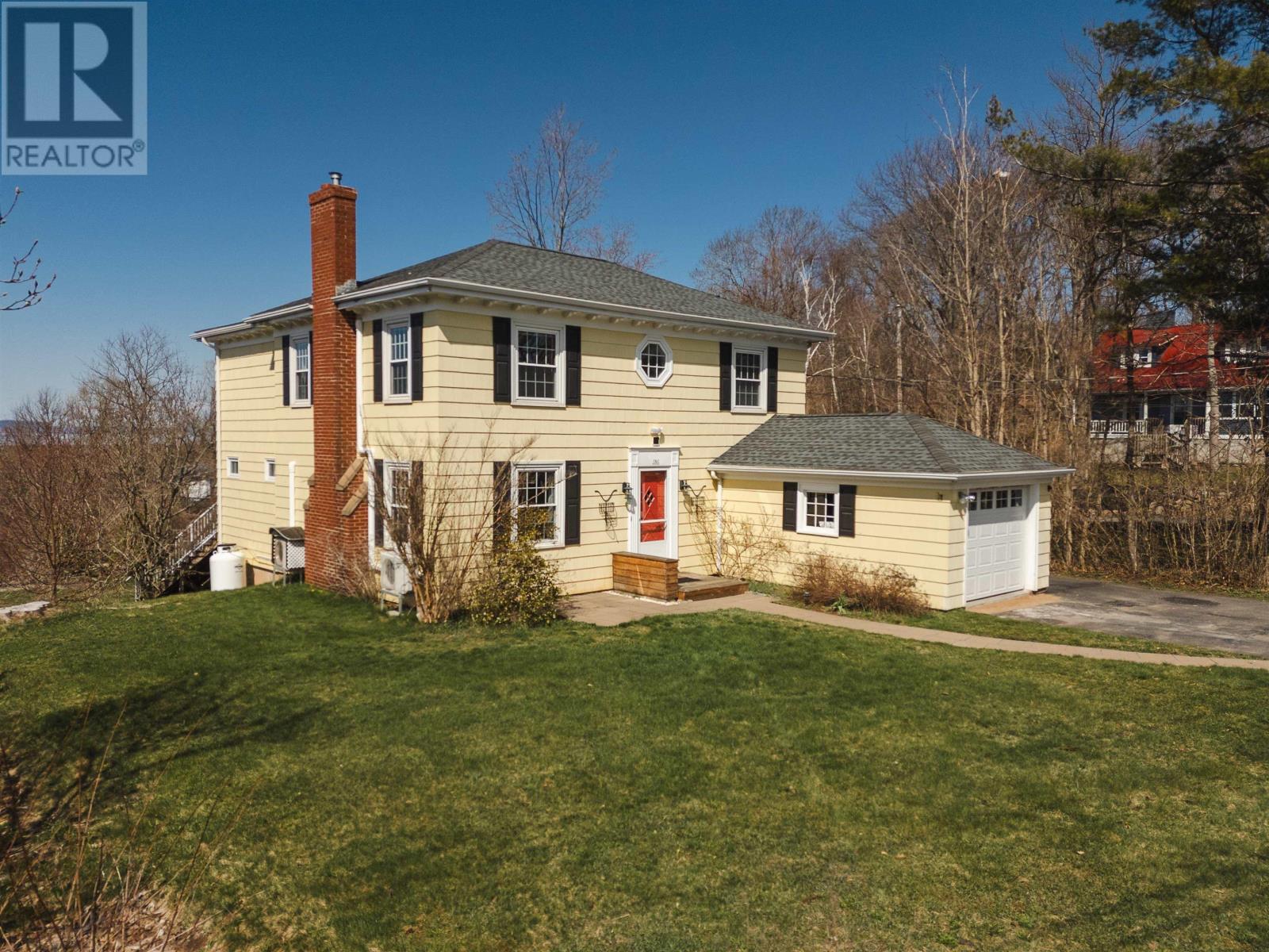 186 Main Street, Wolfville, Nova Scotia  B4P 1C4 - Photo 2 - 202608595