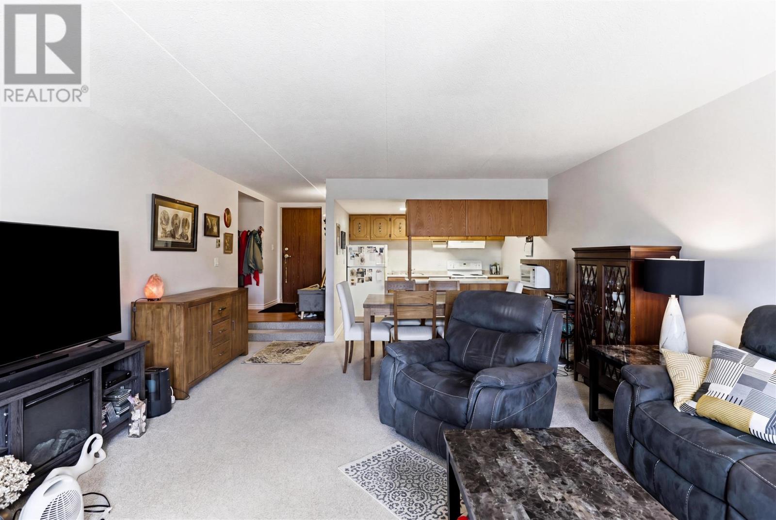 313 Macdonald Ave # 305, Sault Ste. Marie, Ontario  P6B 5Y9 - Photo 2 - SM260756