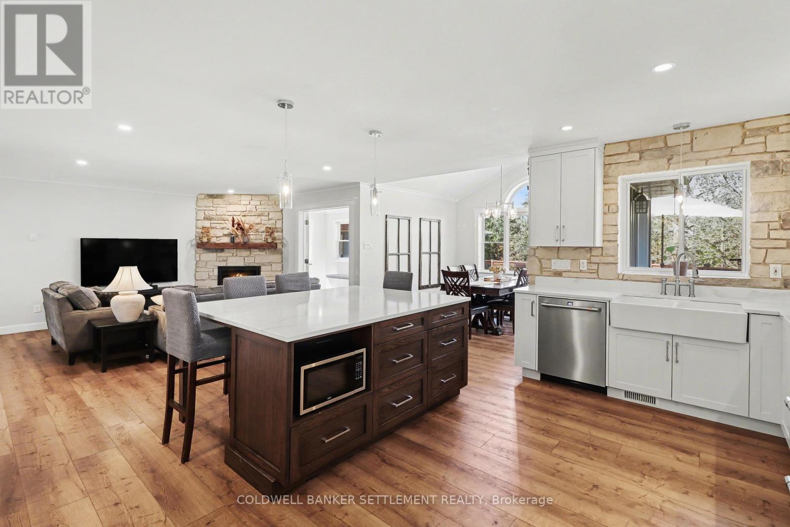 135 Barr Place, Drummond/north Elmsley, Ontario  K7H 3C7 - Photo 4 - X13042610