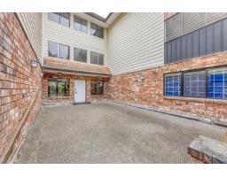 205 7426 138TH, Surrey, British Columbia