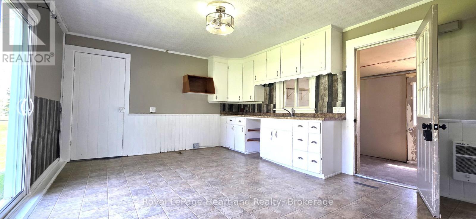 42656 Graham Road, Huron East, Ontario  N0G 1H0 - Photo 7 - X13042604