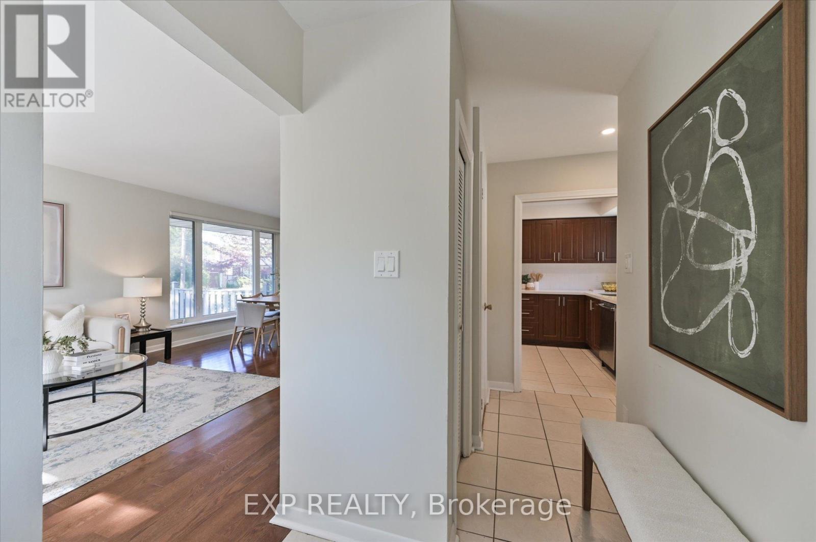 38 Logandale Road, Toronto, Ontario  M2N 4H4 - Photo 6 - C13042684