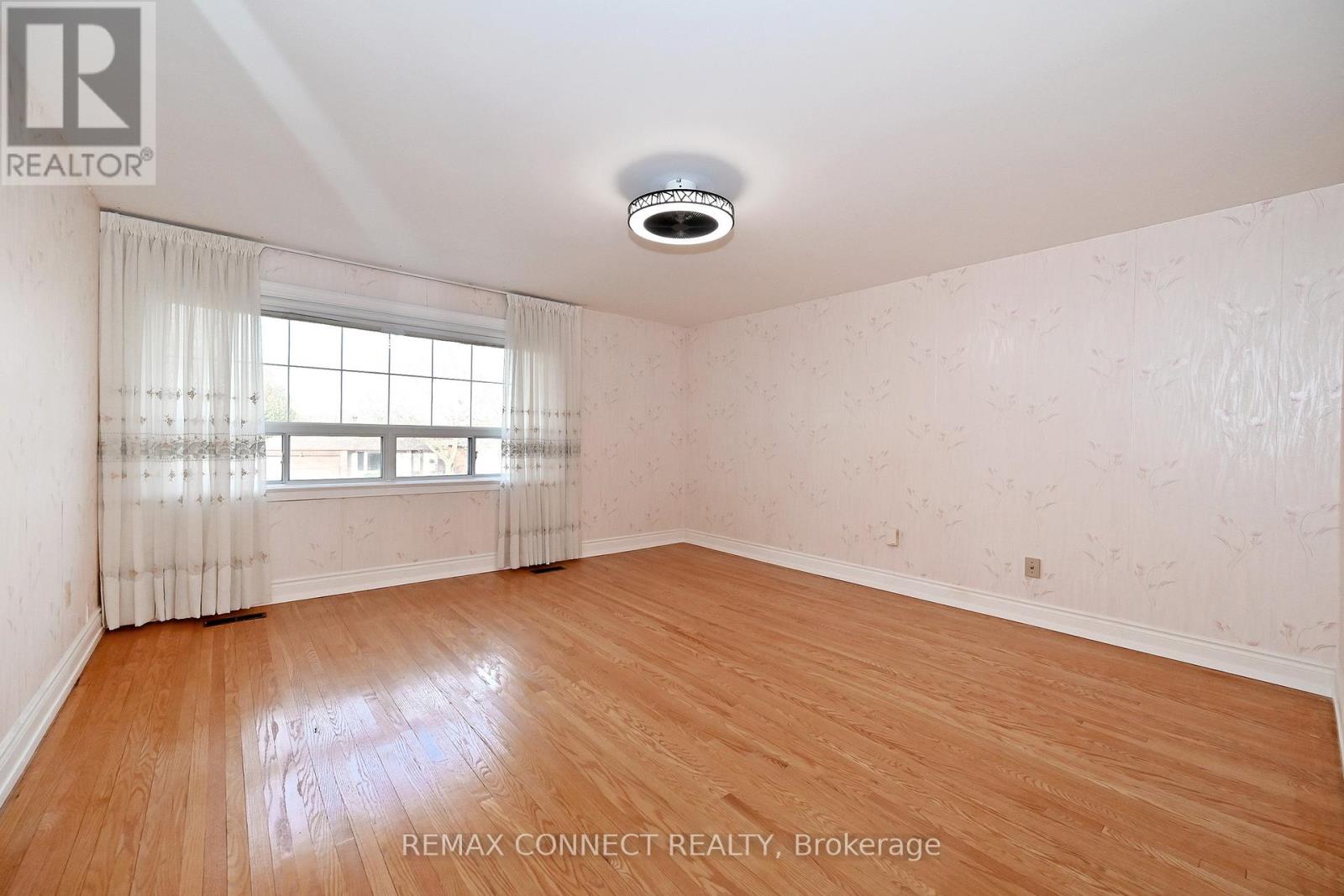 60 Brian Drive, Toronto, Ontario  M2J 3Y3 - Photo 13 - C13042718