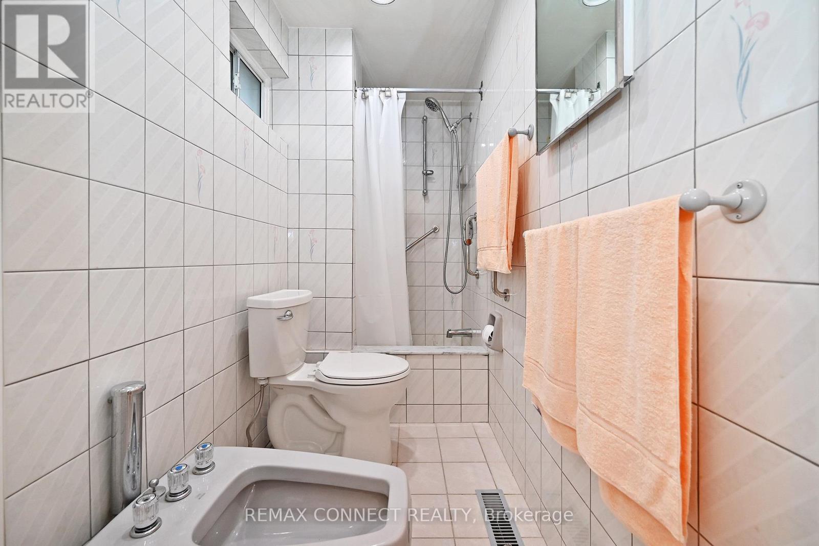 60 Brian Drive, Toronto, Ontario  M2J 3Y3 - Photo 16 - C13042718