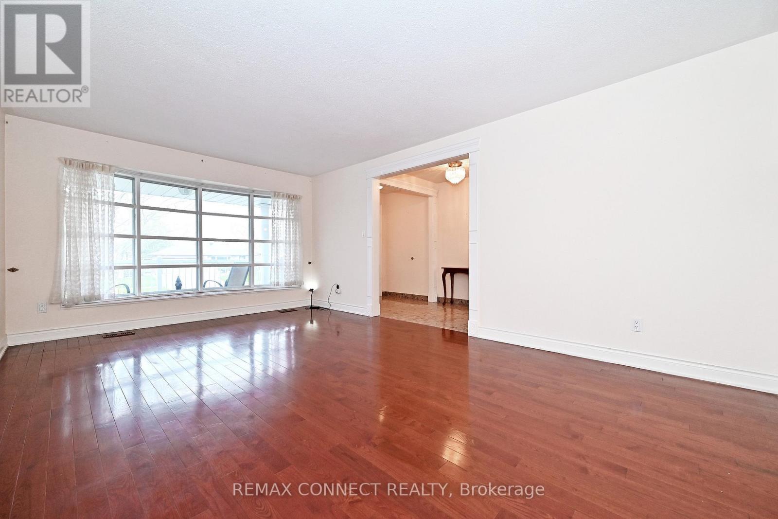 60 Brian Drive, Toronto, Ontario  M2J 3Y3 - Photo 5 - C13042718