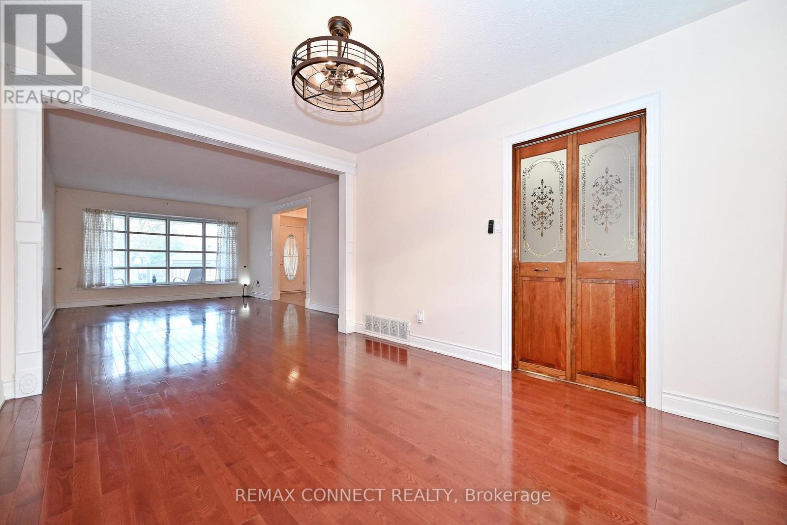 60 Brian Drive, Toronto, Ontario  M2J 3Y3 - Photo 8 - C13042718