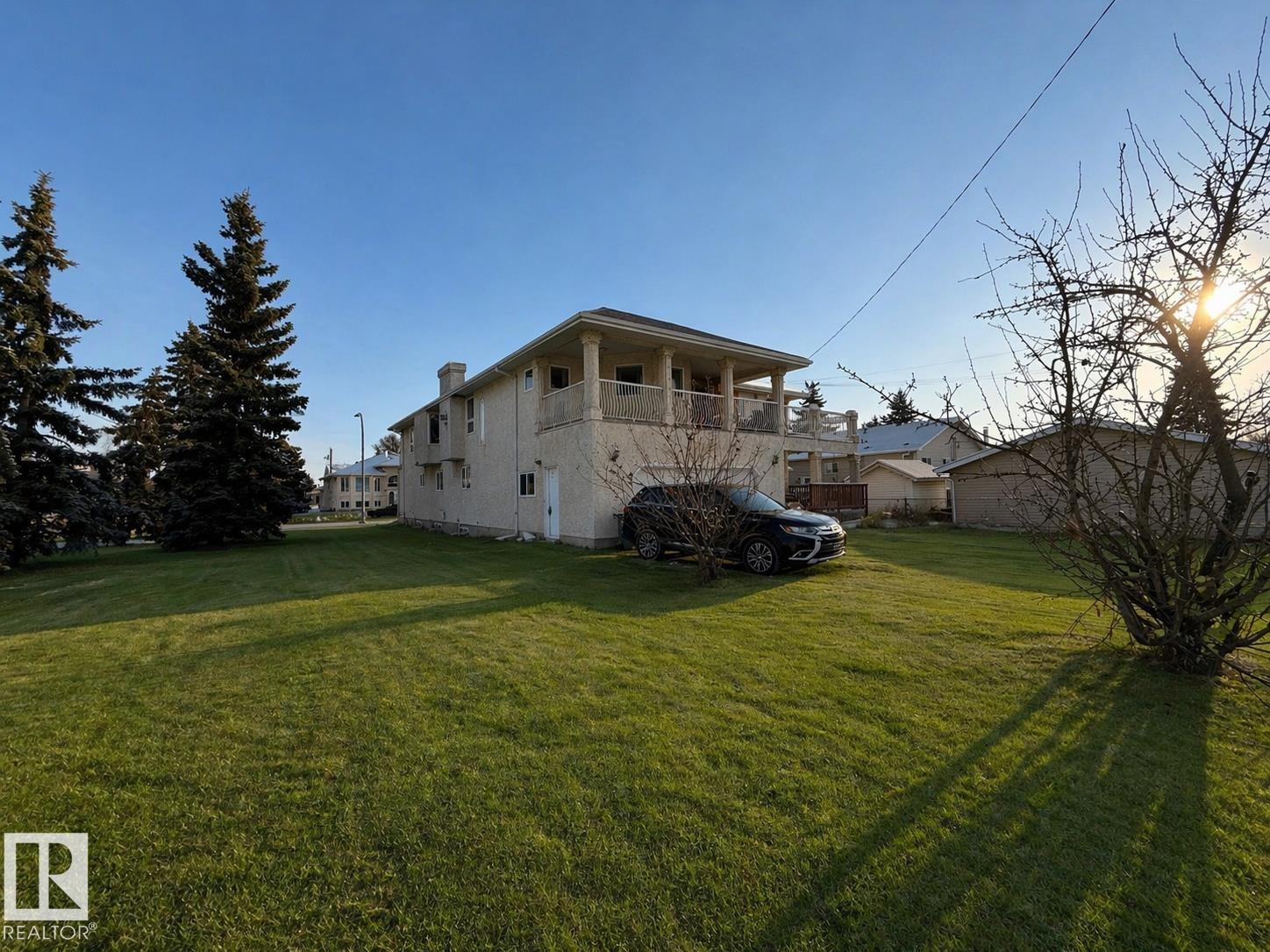 10644 155 St Nw, Edmonton, Alberta  T5P 2M5 - Photo 3 - E4484124