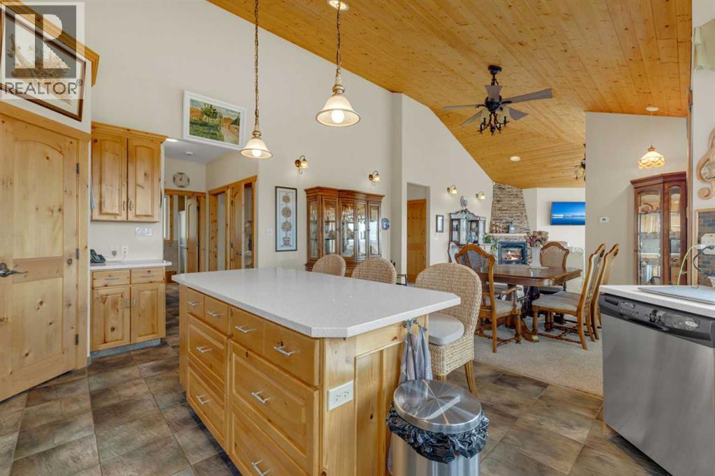 332, 27111 Highway 597, Rural Lacombe County, Alberta  T0M 0J0 - Photo 9 - A2302645