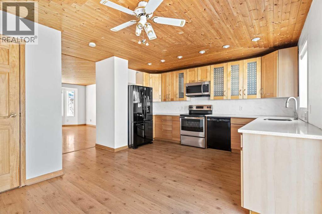 148 Martin Crossing Crescent Ne, Calgary, Alberta  T3J 3S9 - Photo 15 - A2297596