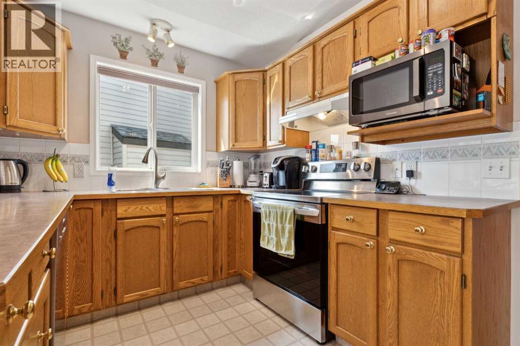 21 Citadel Crest Circle NW, Calgary, Alberta  T3G 4G2 - Photo 8 - A2303315