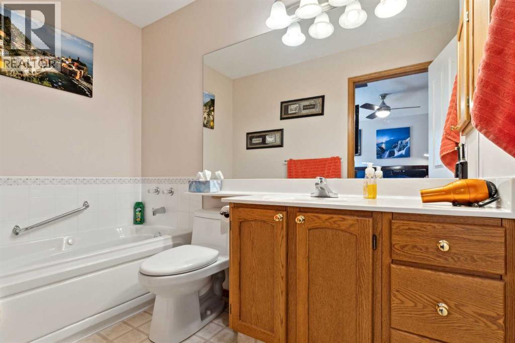 21 Citadel Crest Circle NW, Calgary, Alberta  T3G 4G2 - Photo 14 - A2303315