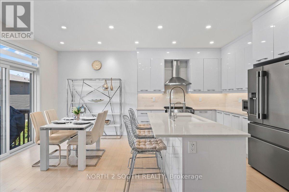 118 BERKELY STREET, Wasaga Beach, Ontario