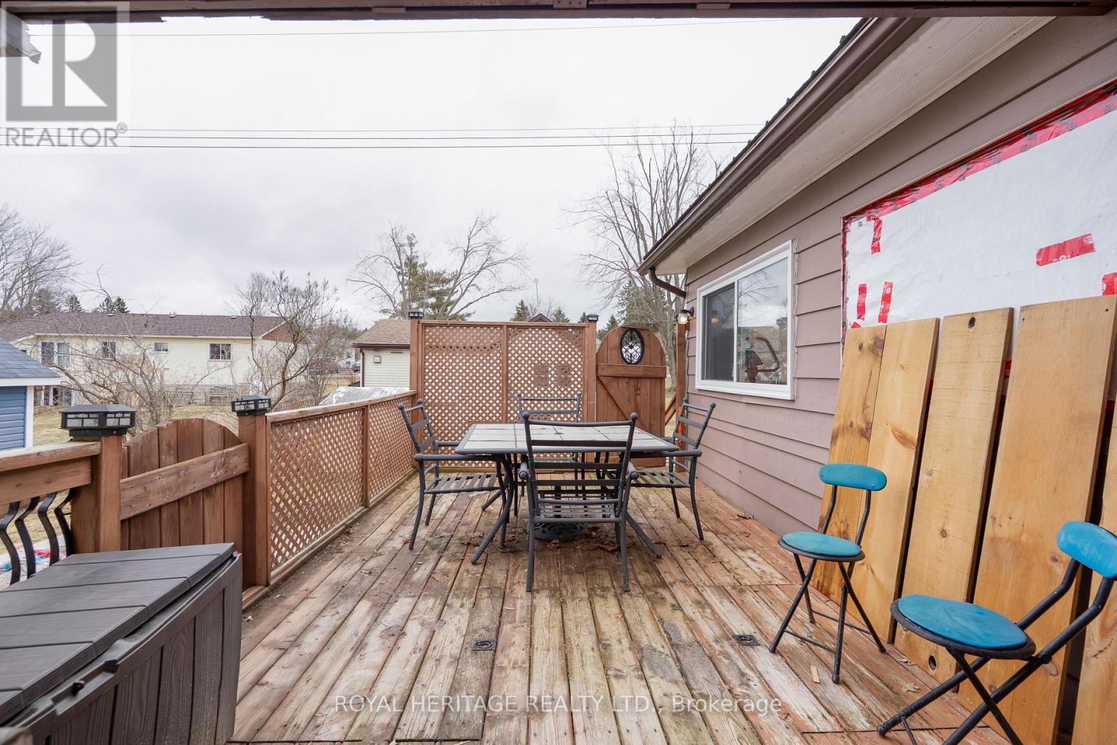 16 Fenelon Way, Kawartha Lakes, Ontario  K9V 4R1 - Photo 25 - X12952358