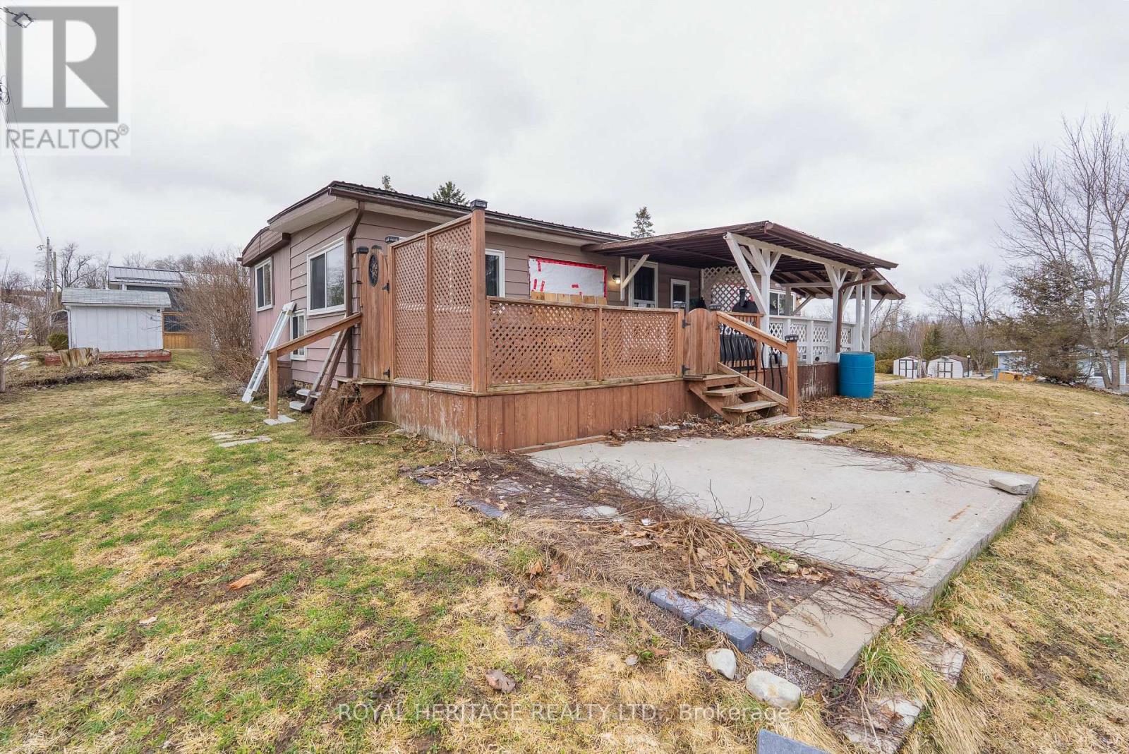 16 Fenelon Way, Kawartha Lakes, Ontario  K9V 4R1 - Photo 27 - X12952358