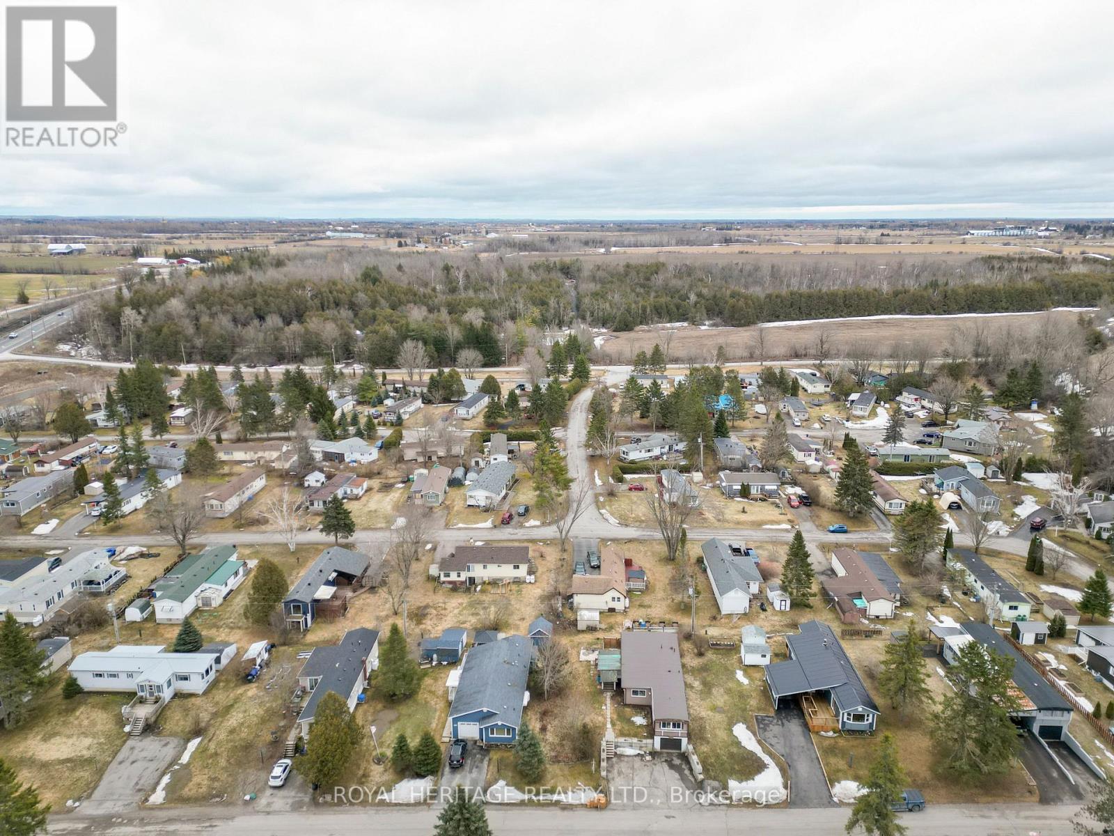 16 Fenelon Way, Kawartha Lakes, Ontario  K9V 4R1 - Photo 32 - X12952358