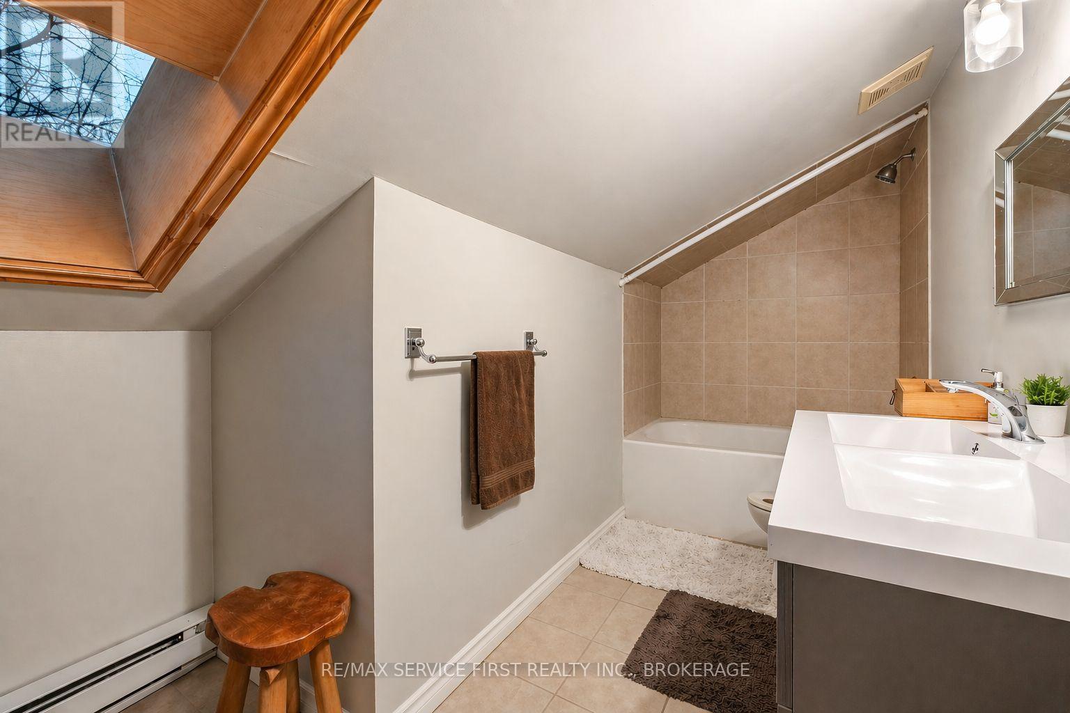 94 Sydenham Street, Kingston, Ontario  K7L 3H4 - Photo 19 - X12899658