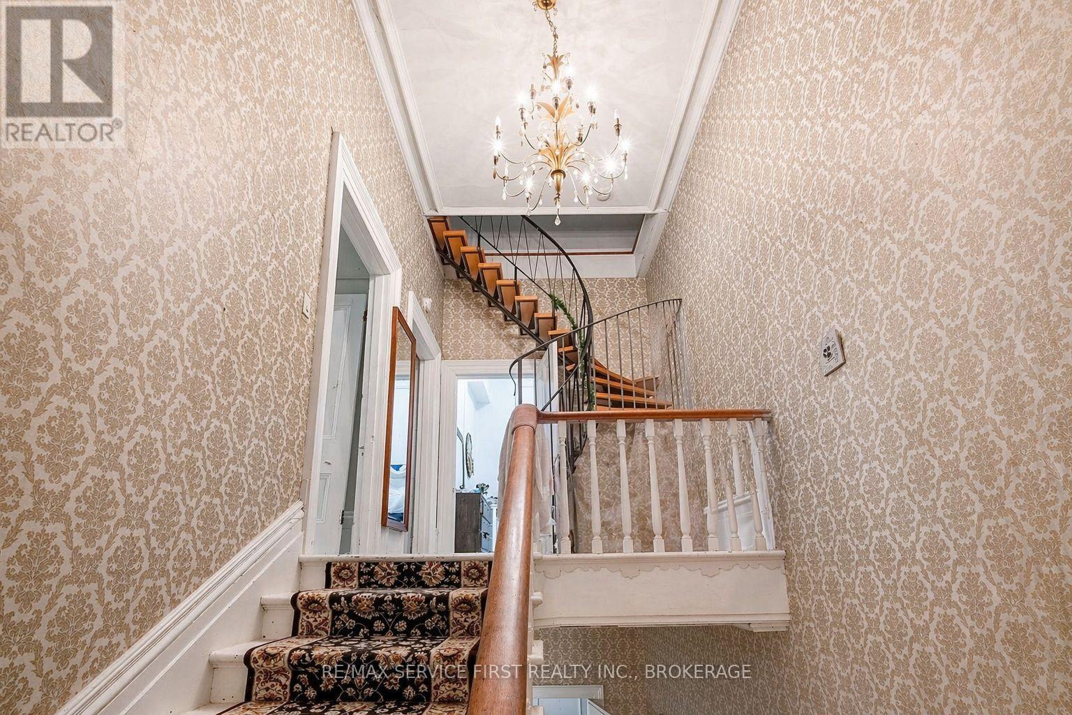 94 Sydenham Street, Kingston, Ontario  K7L 3H4 - Photo 9 - X12899658