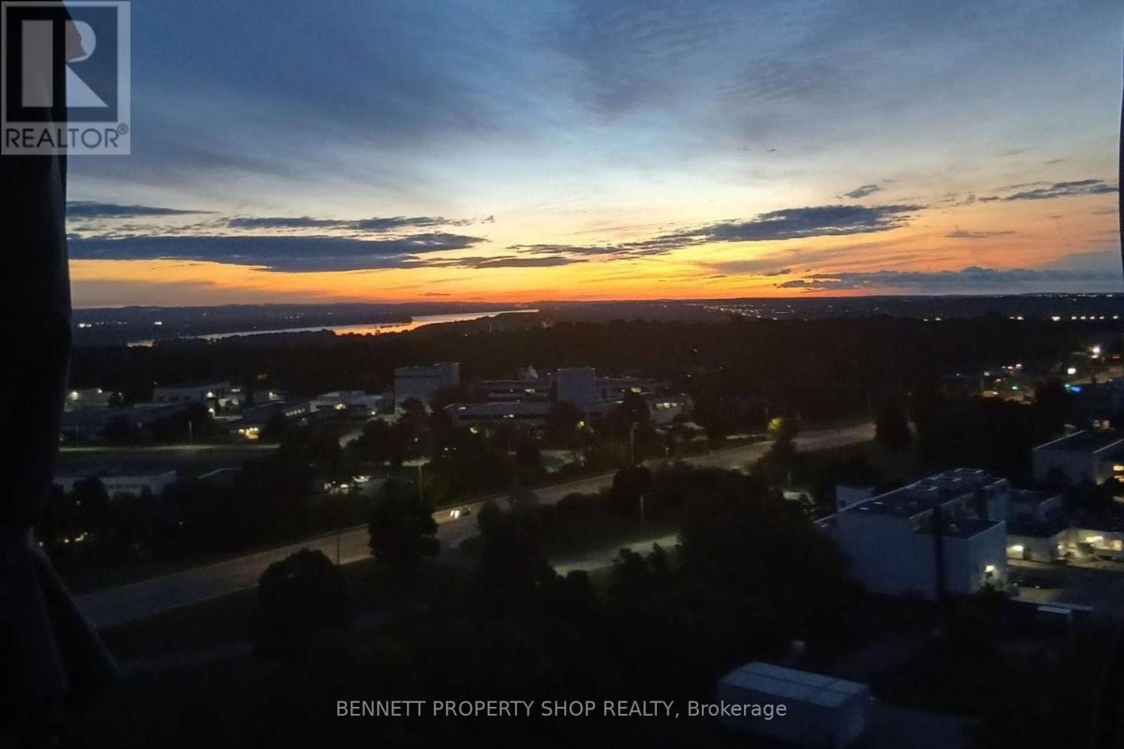 2011 - 665 Bathgate Drive, Ottawa, Ontario  K1K 3Y4 - Photo 18 - X12803660