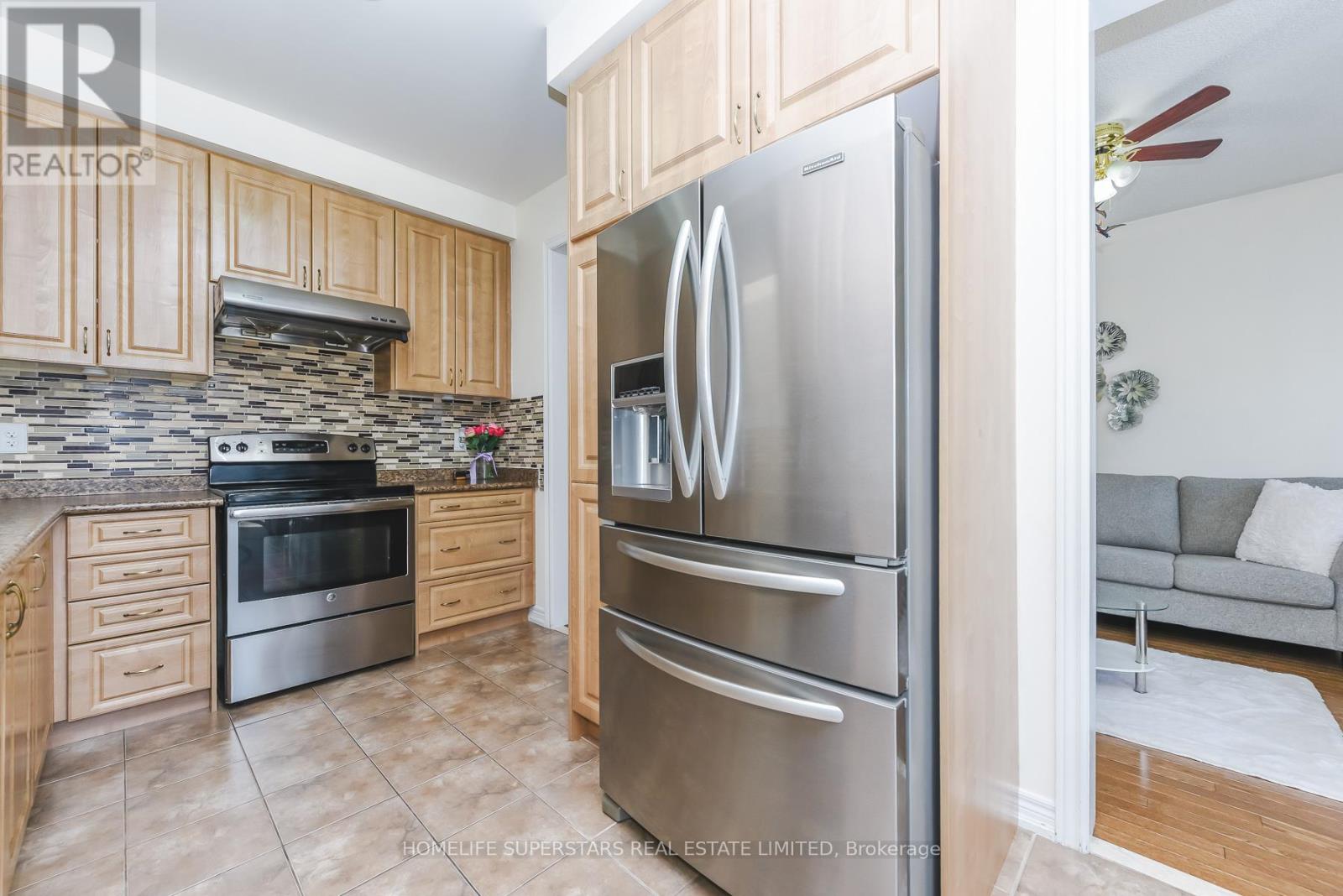 16 Altura Way, Brampton, Ontario  L6P 4A1 - Photo 9 - W13042606