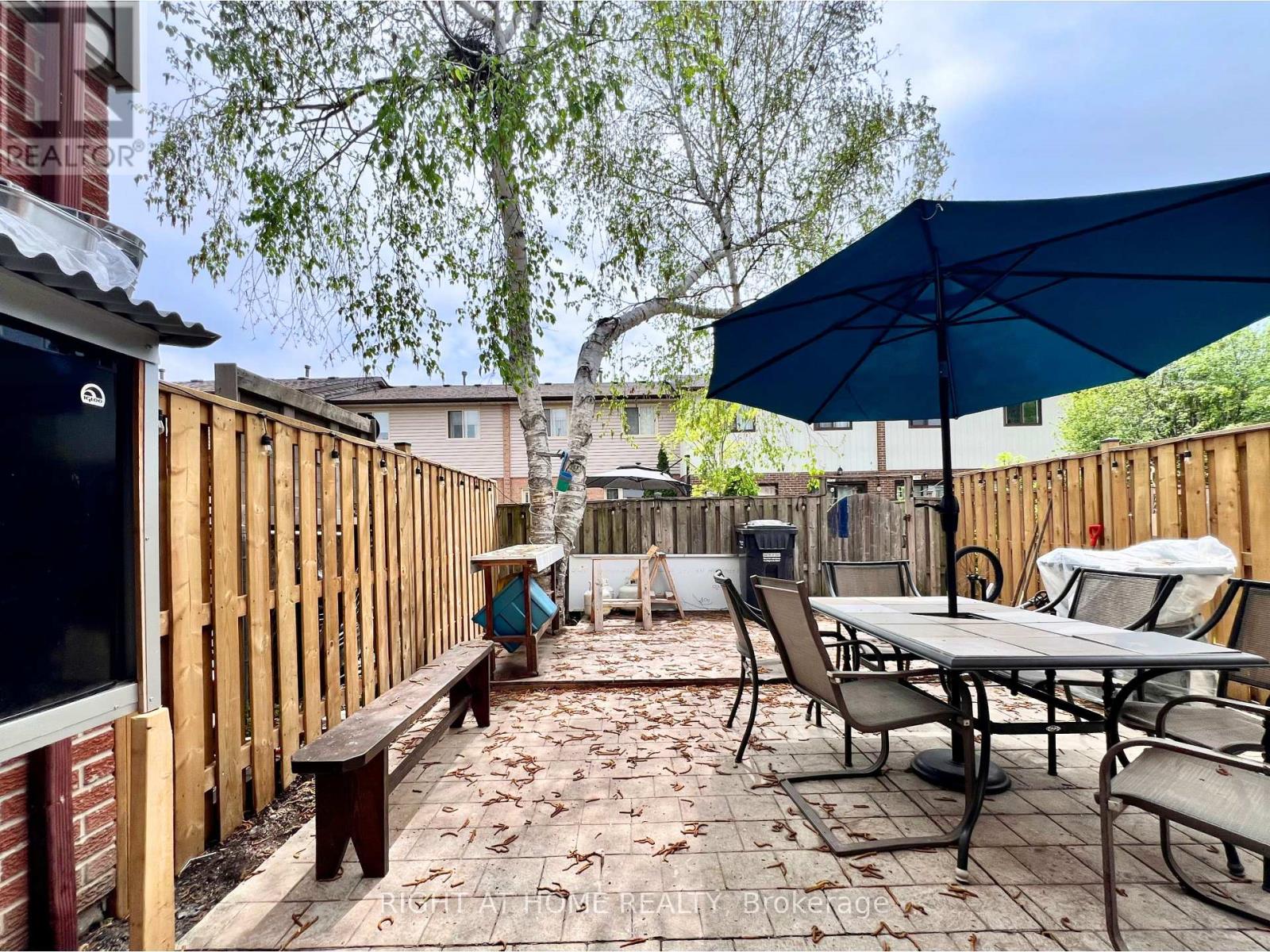 25 Baronwood Court, Brampton, Ontario  L6V 3H6 - Photo 14 - W13042624