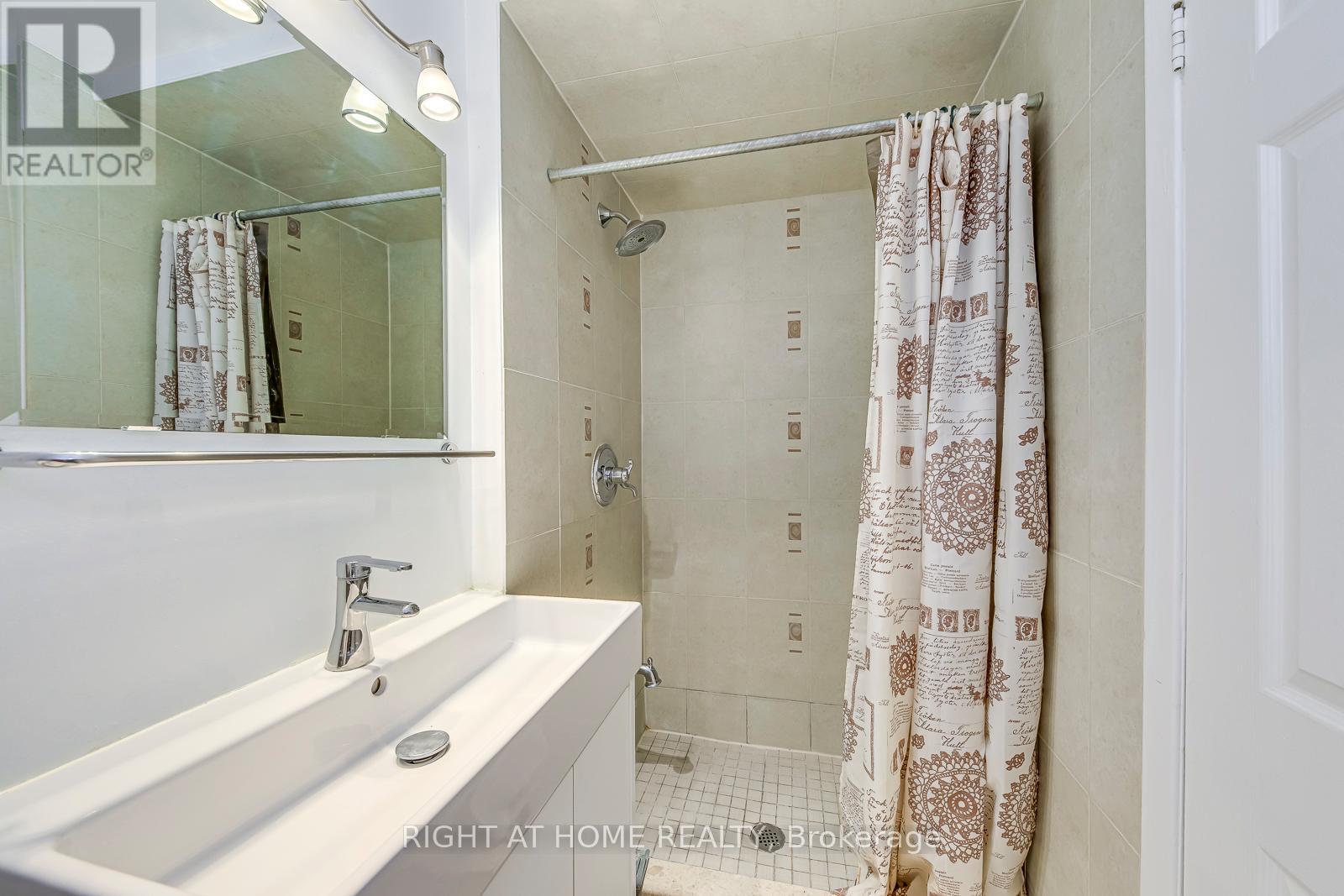 2518 Fifth Line W Line S, Mississauga, Ontario  L5K 1W2 - Photo 20 - W13042740