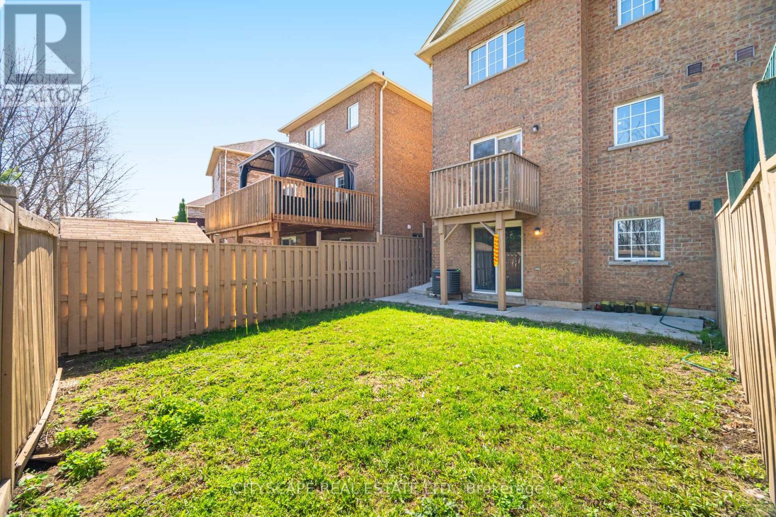 106 Tianlee Crescent E, Brampton, Ontario  L7A 2X4 - Photo 35 - W13042770