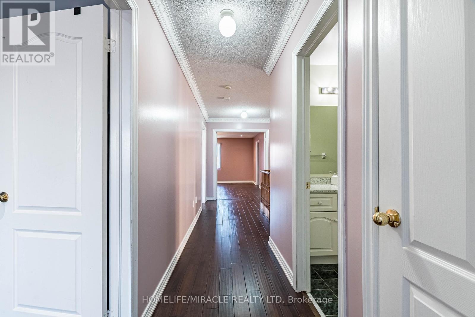 Upper Portion - 62 Long Meadow Road, Brampton, Ontario  L6P 1Z9 - Photo 24 - W13042772