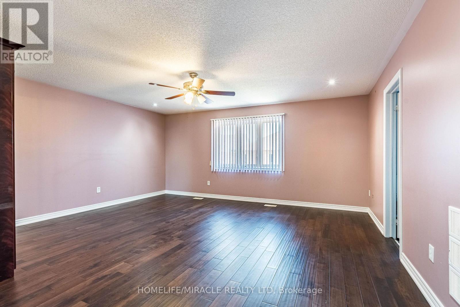 Upper Portion - 62 Long Meadow Road, Brampton, Ontario  L6P 1Z9 - Photo 27 - W13042772