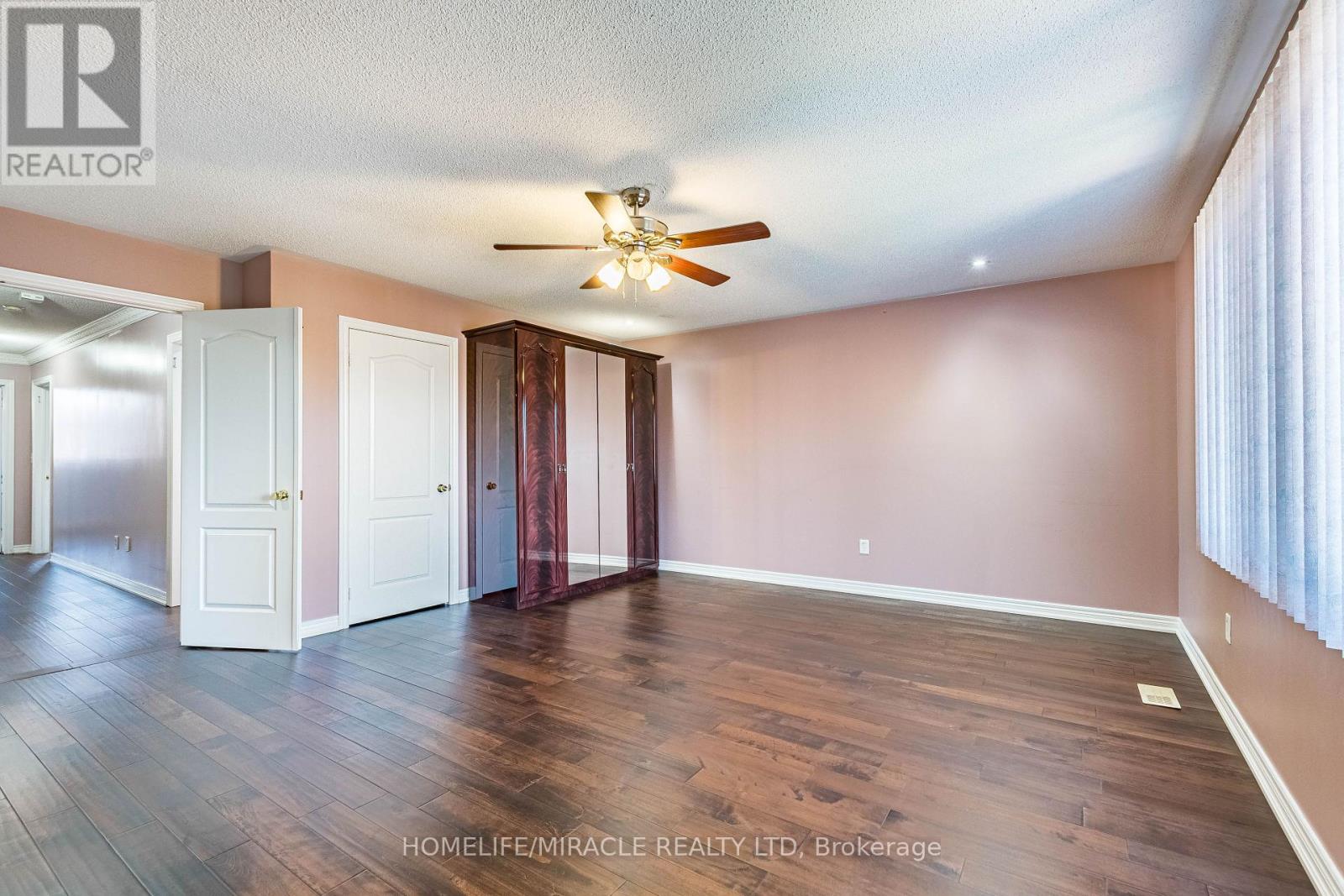 Upper Portion - 62 Long Meadow Road, Brampton, Ontario  L6P 1Z9 - Photo 28 - W13042772