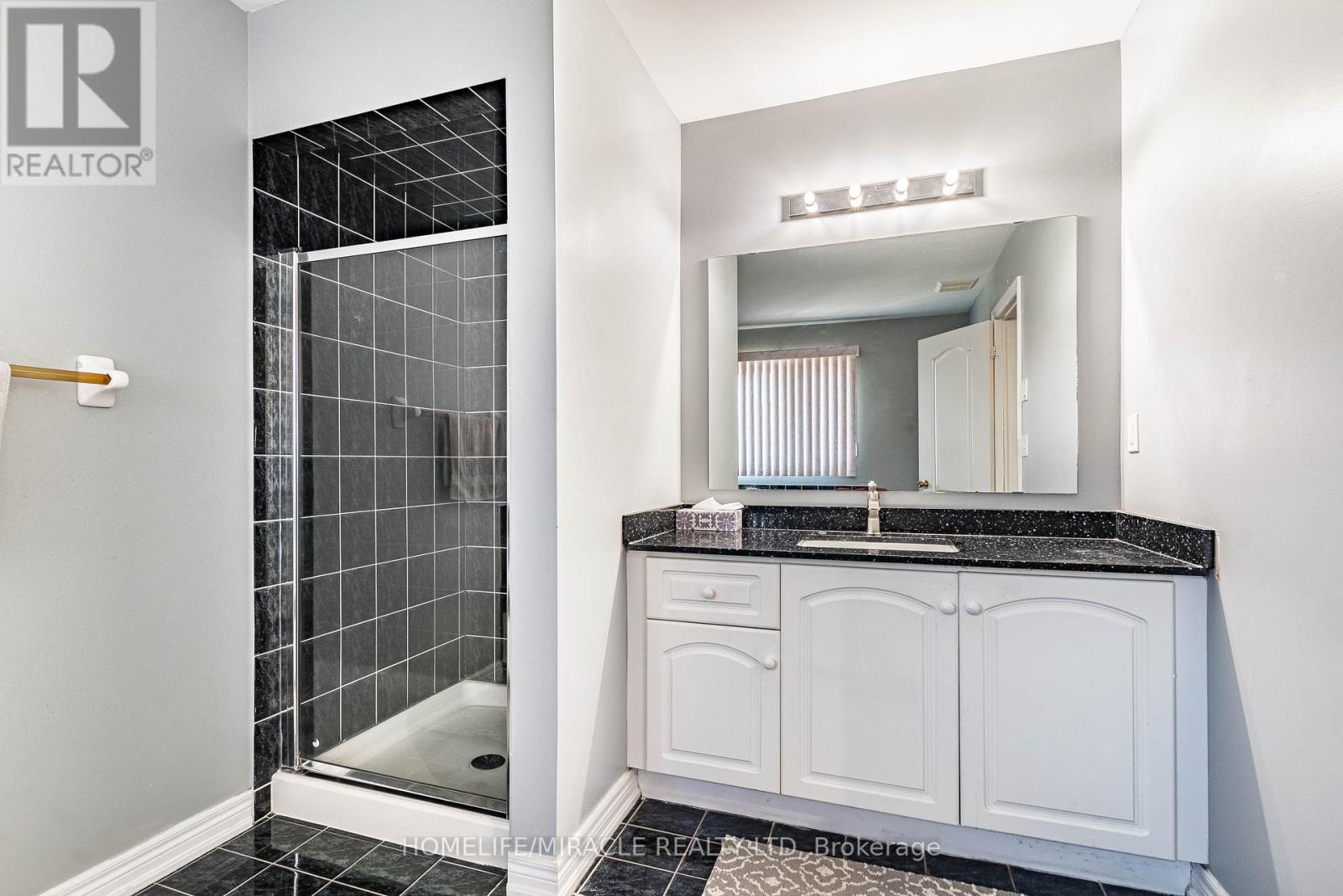 Upper Portion - 62 Long Meadow Road, Brampton, Ontario  L6P 1Z9 - Photo 33 - W13042772