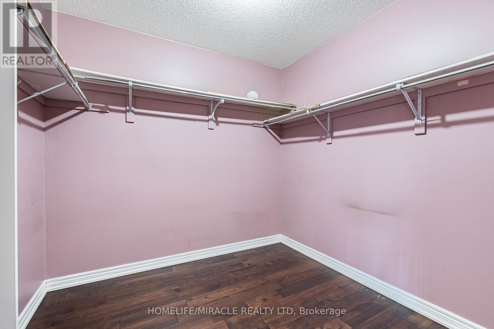 Upper Portion - 62 Long Meadow Road, Brampton, Ontario  L6P 1Z9 - Photo 35 - W13042772
