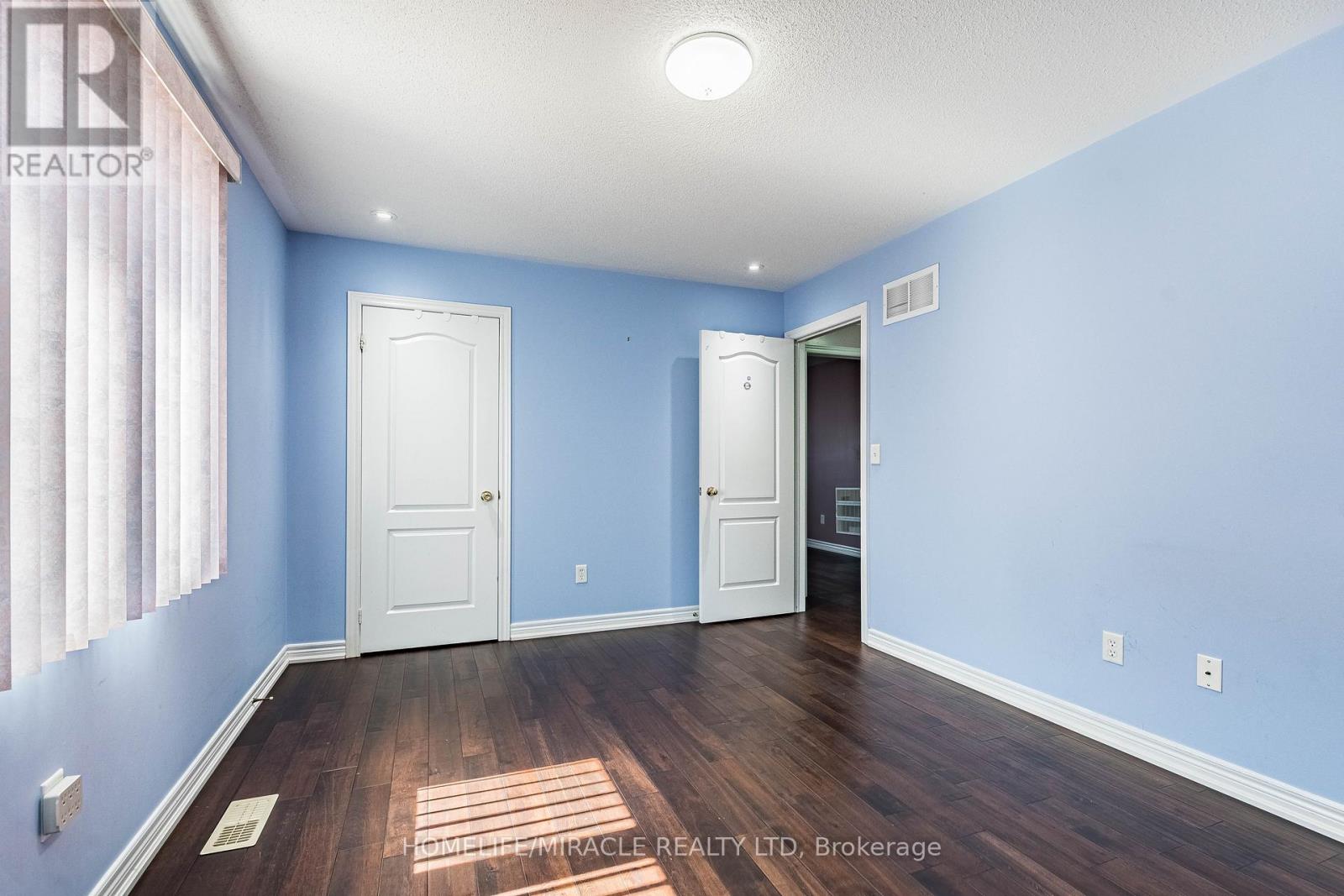 Upper Portion - 62 Long Meadow Road, Brampton, Ontario  L6P 1Z9 - Photo 37 - W13042772