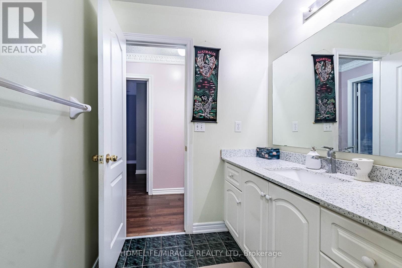 Upper Portion - 62 Long Meadow Road, Brampton, Ontario  L6P 1Z9 - Photo 45 - W13042772