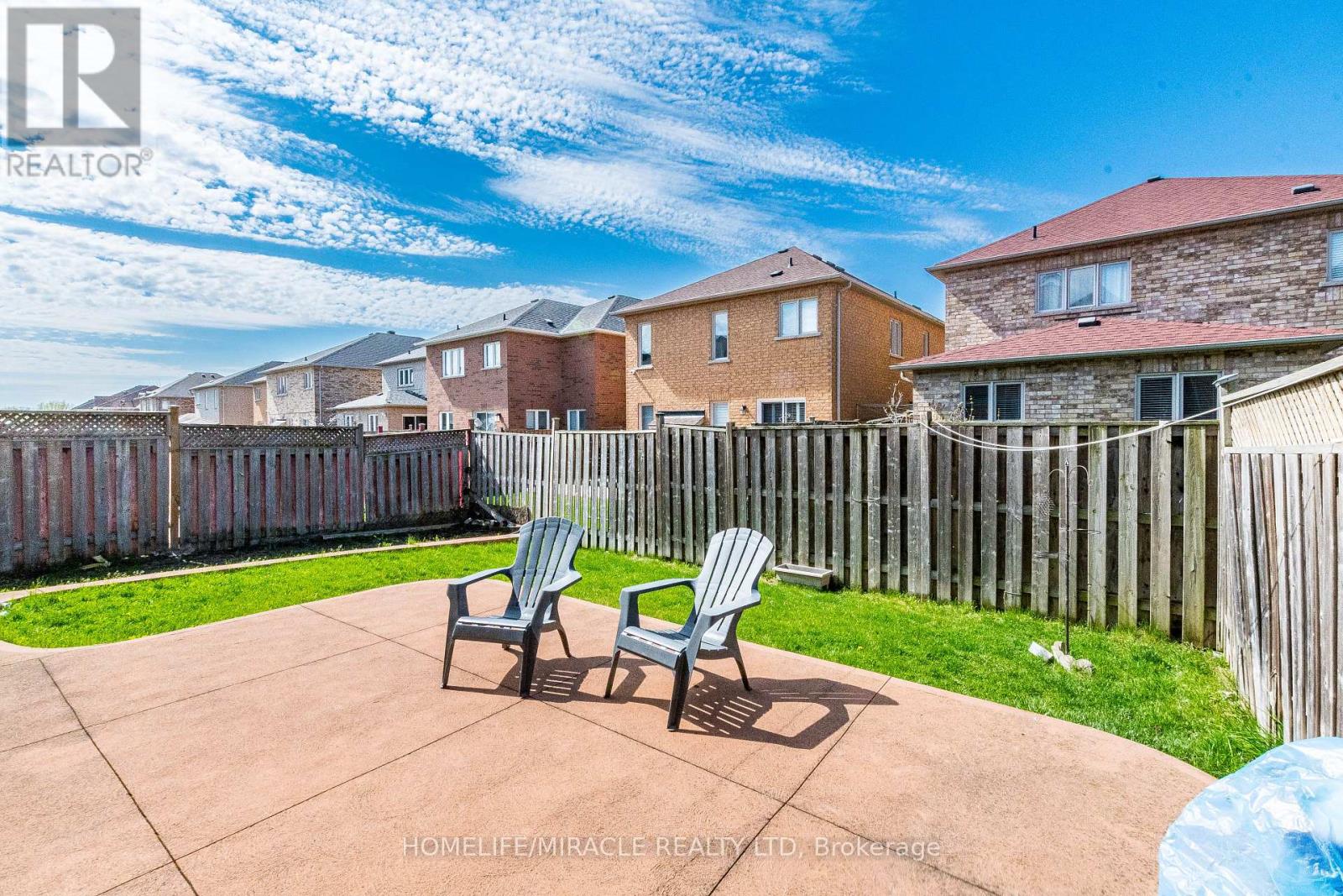 Upper Portion - 62 Long Meadow Road, Brampton, Ontario  L6P 1Z9 - Photo 50 - W13042772