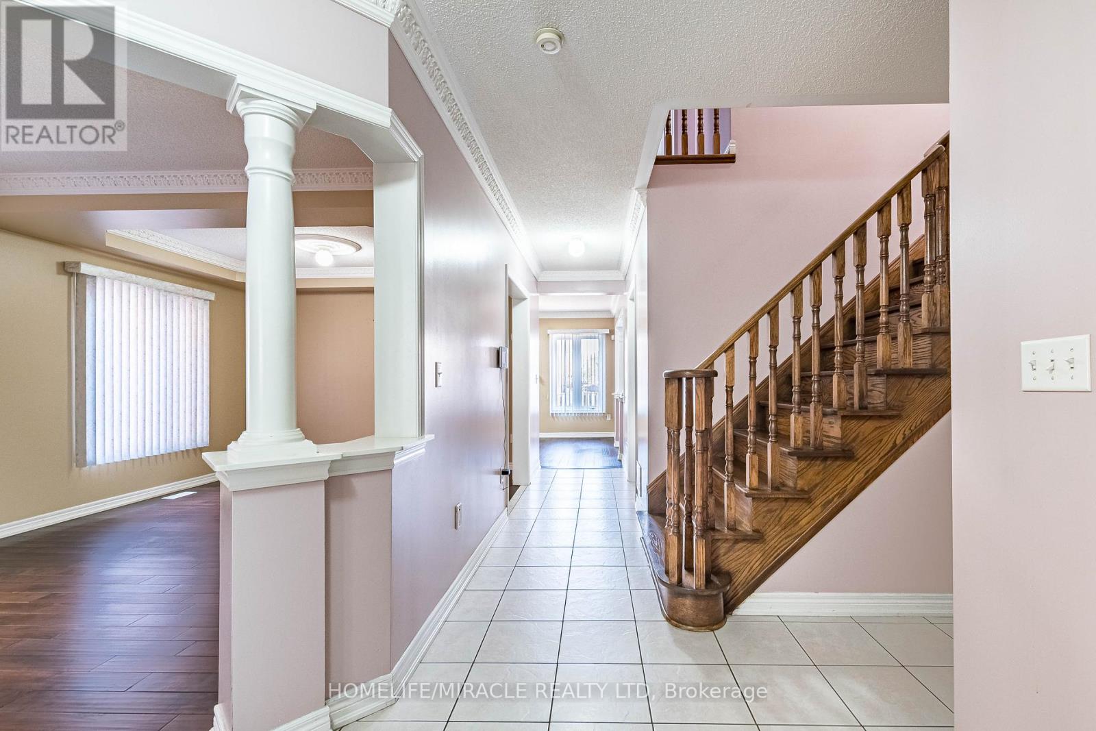 Upper Portion - 62 Long Meadow Road, Brampton, Ontario  L6P 1Z9 - Photo 6 - W13042772